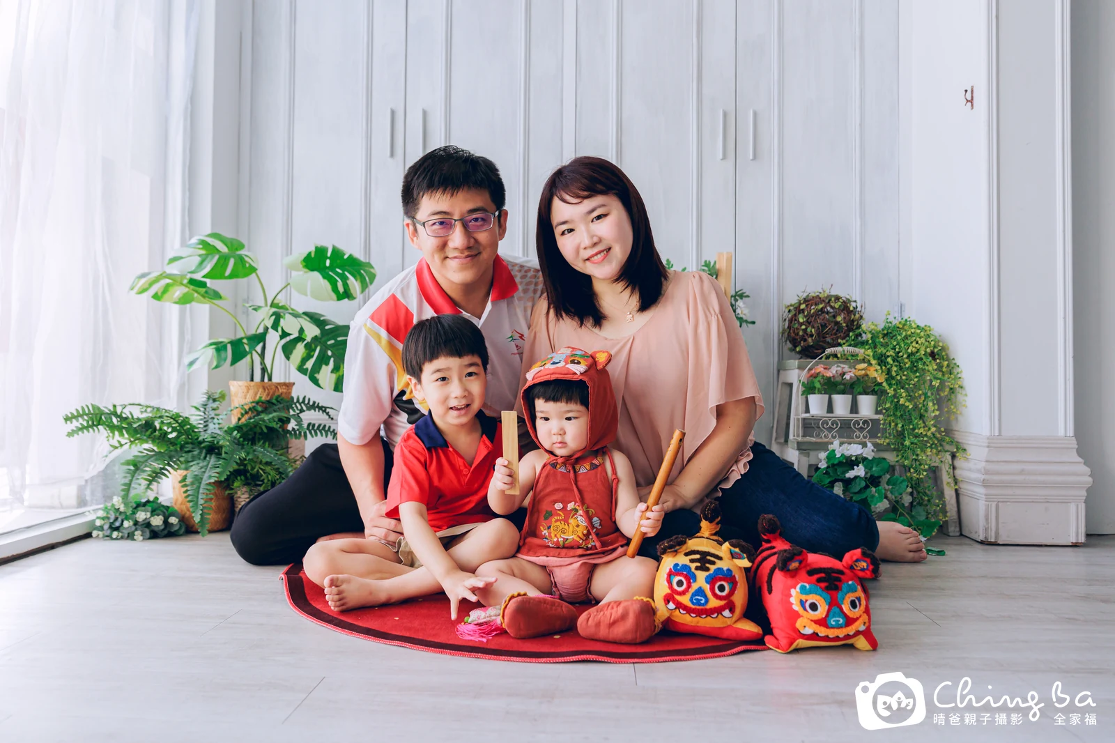 小玥兒周歲抓周儀式的紀錄（2023 年春季）
