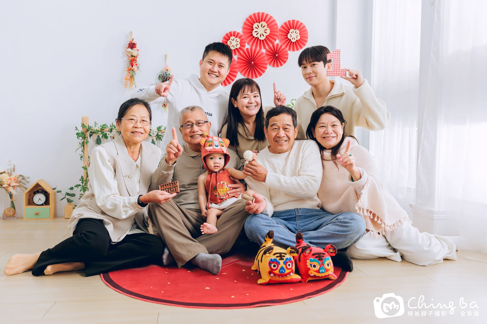 小家庭抓周拍作品|2024 年春季|晴爸親子攝影
