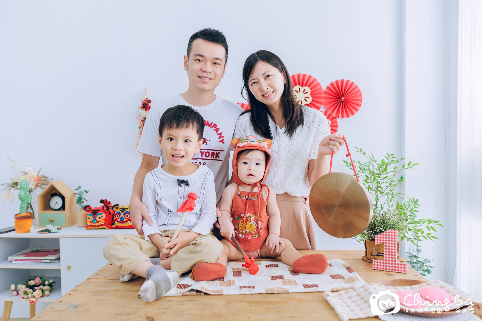 琦在台中拍小家庭抓周的珍貴一刻