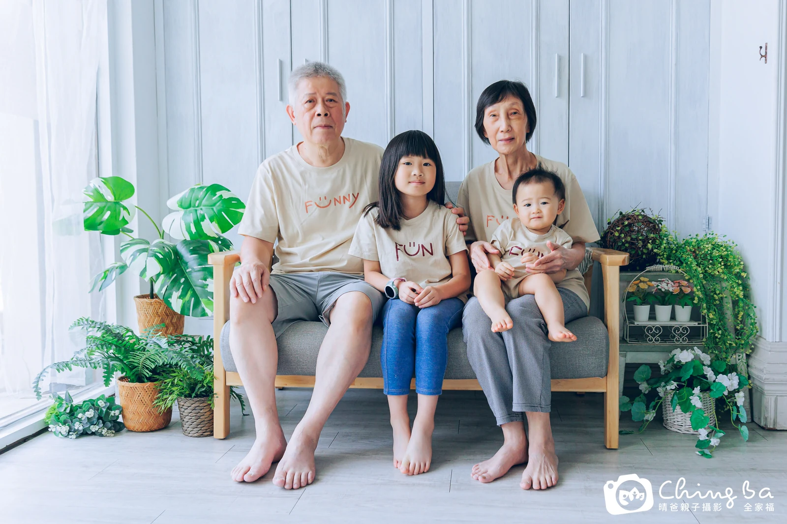 霓霓周歲抓周儀式的紀錄(2024 年夏季)