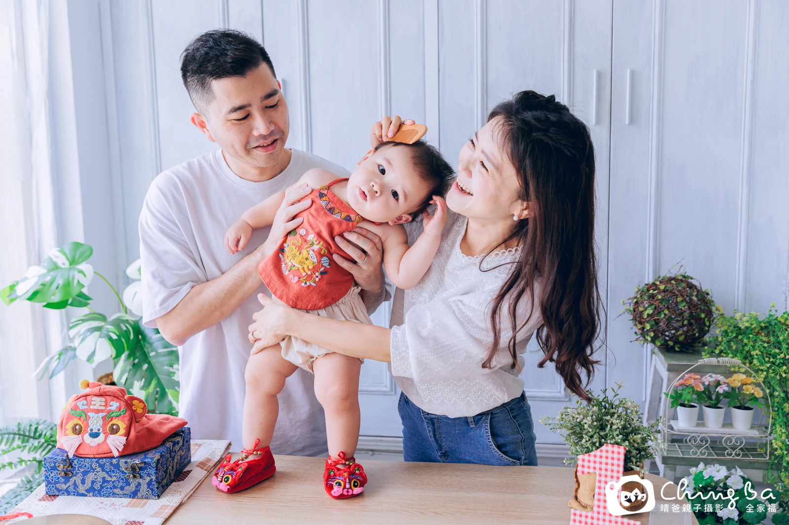 芭樂籽 約 1 歲寶貝 台中小家庭抓周紀念照｜晴爸親子攝影