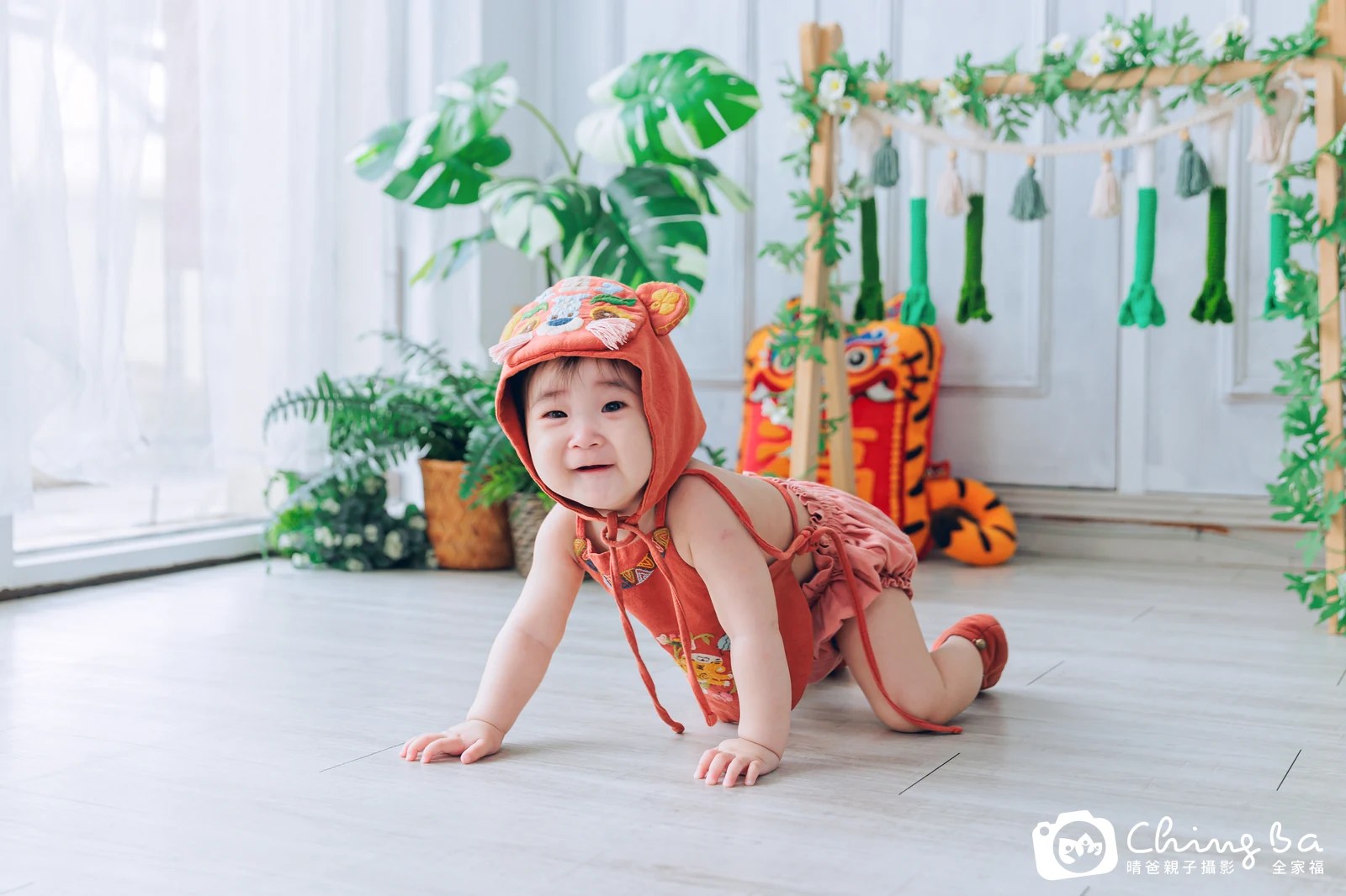 晴周歲抓周儀式的紀錄（2025 年夏季）