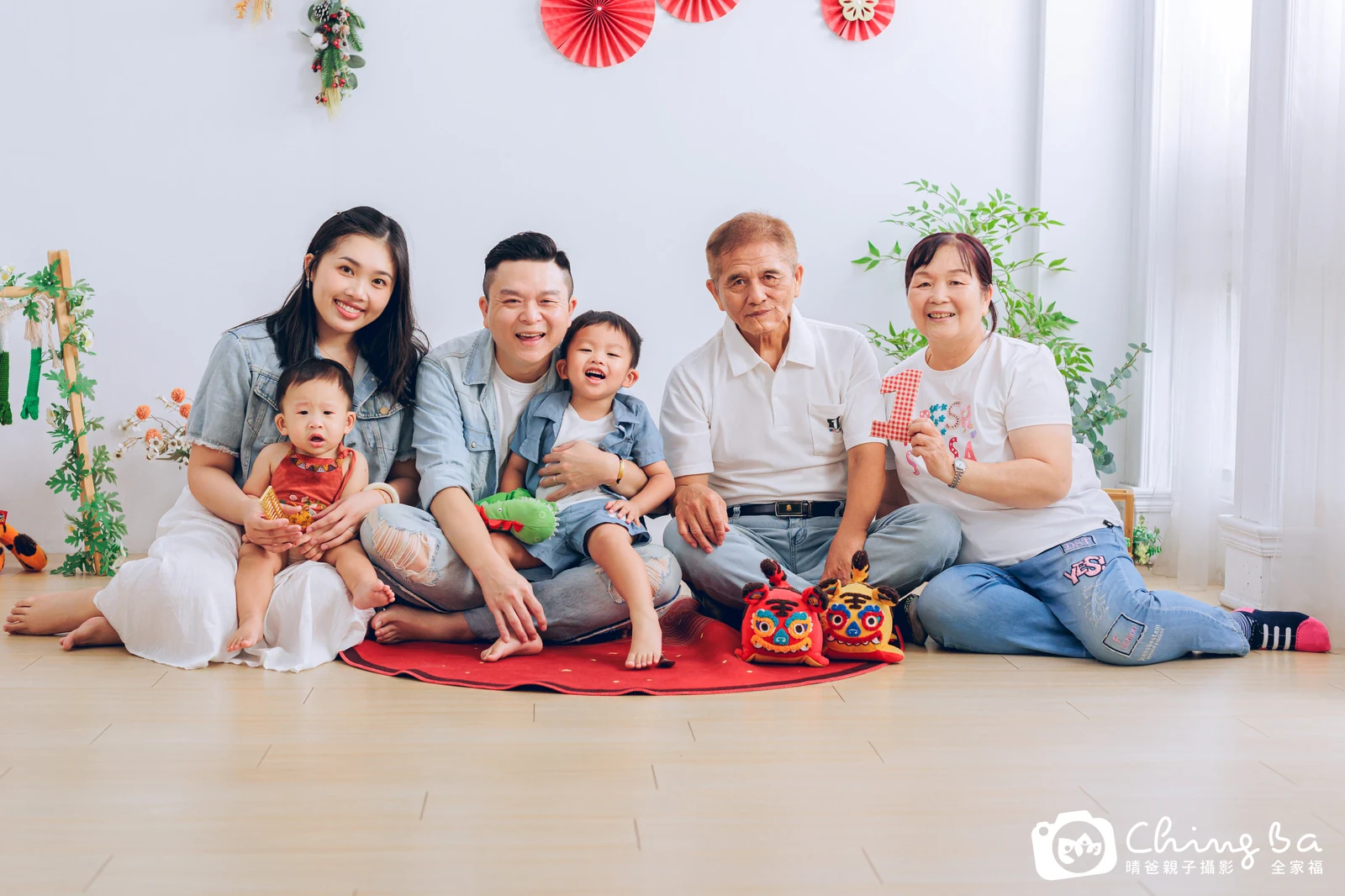 小家庭抓周拍作品｜2025 年秋季｜晴爸親子攝影