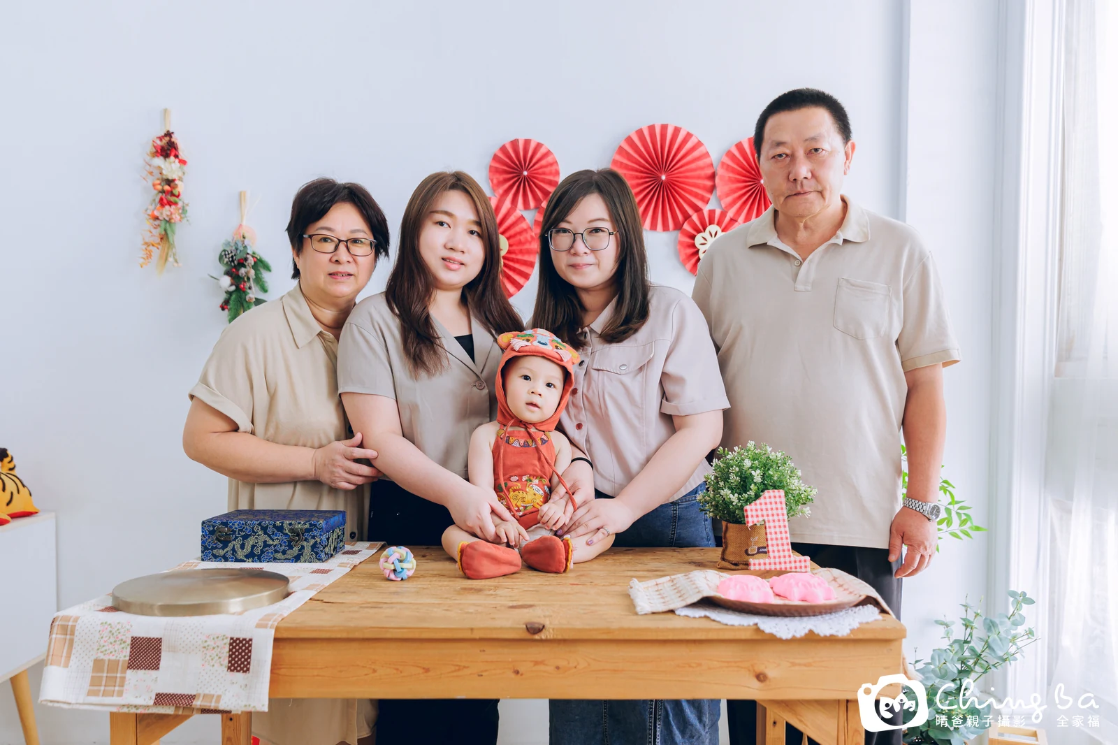 小家庭抓周拍作品｜2025 年秋季｜晴爸親子攝影