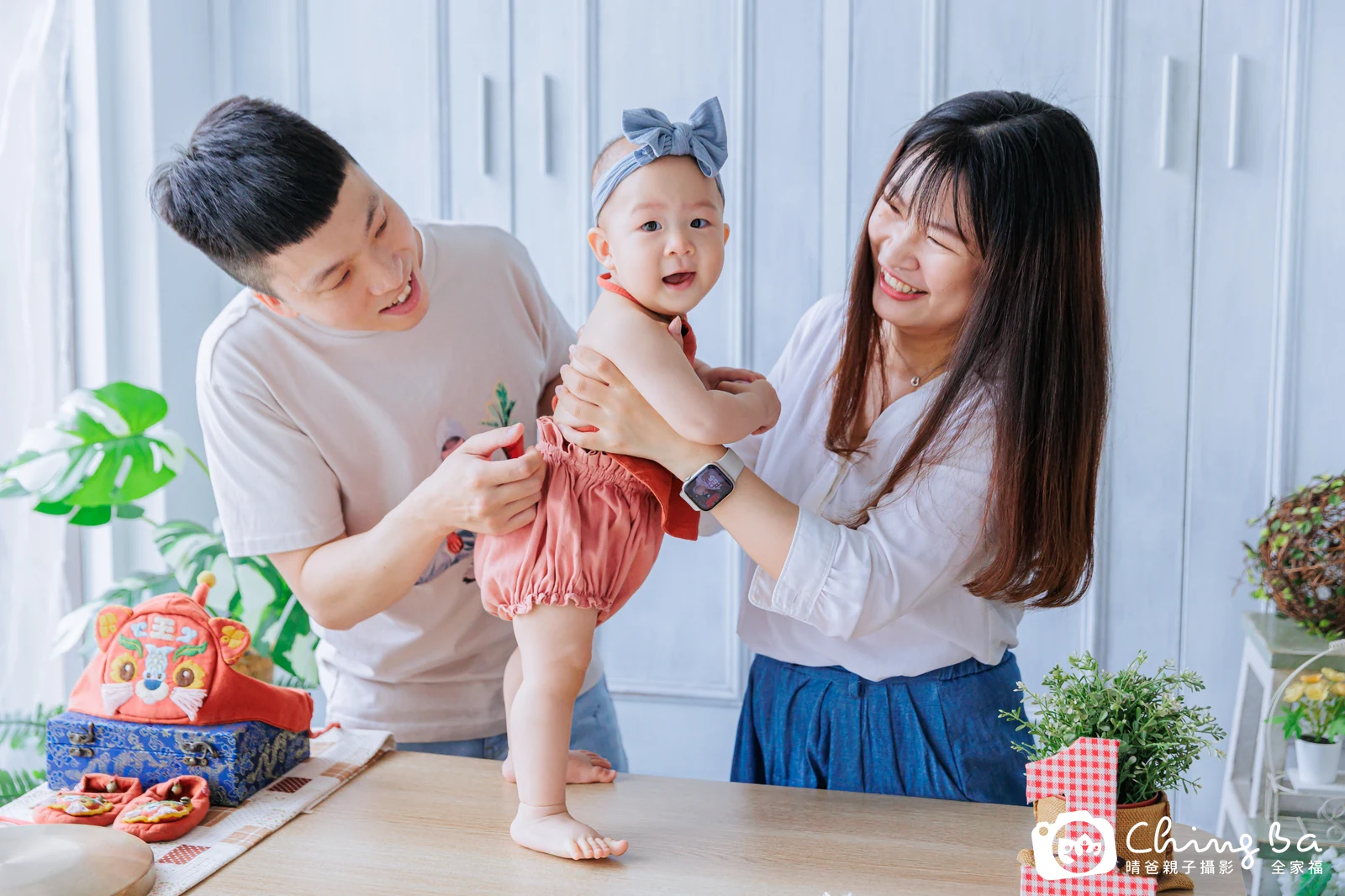 小家庭抓周拍作品|2023 年秋季|晴爸親子攝影