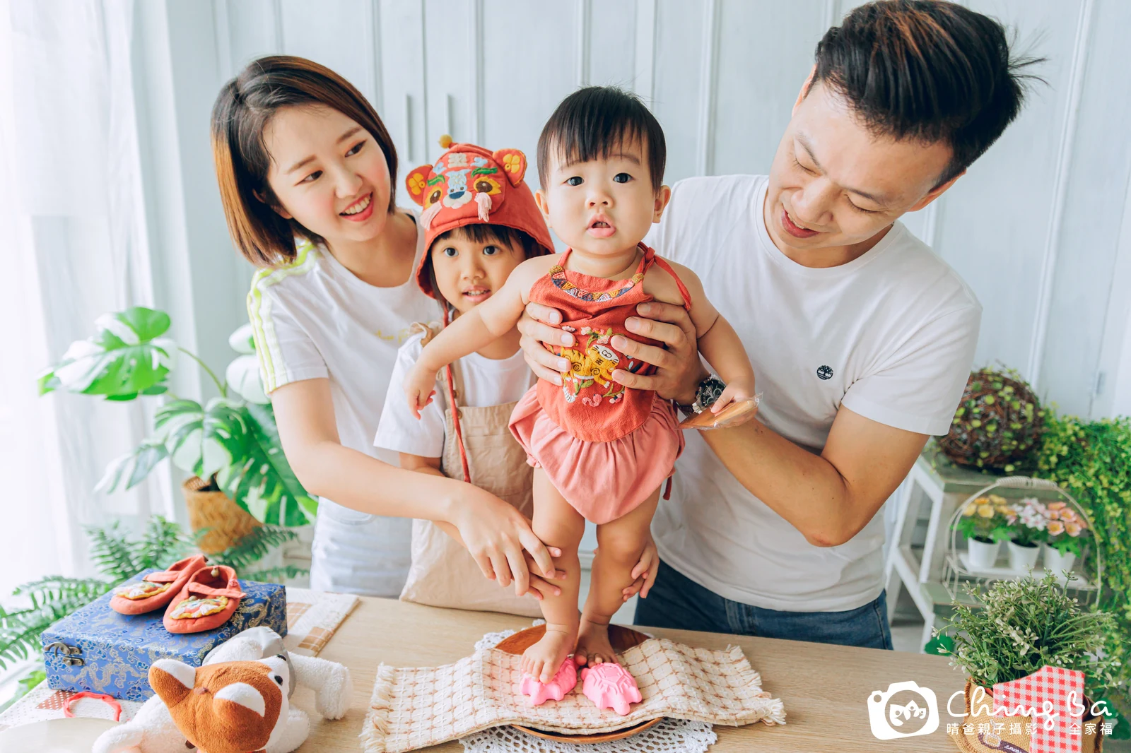 小家庭抓周拍作品|2023 年秋季|晴爸親子攝影