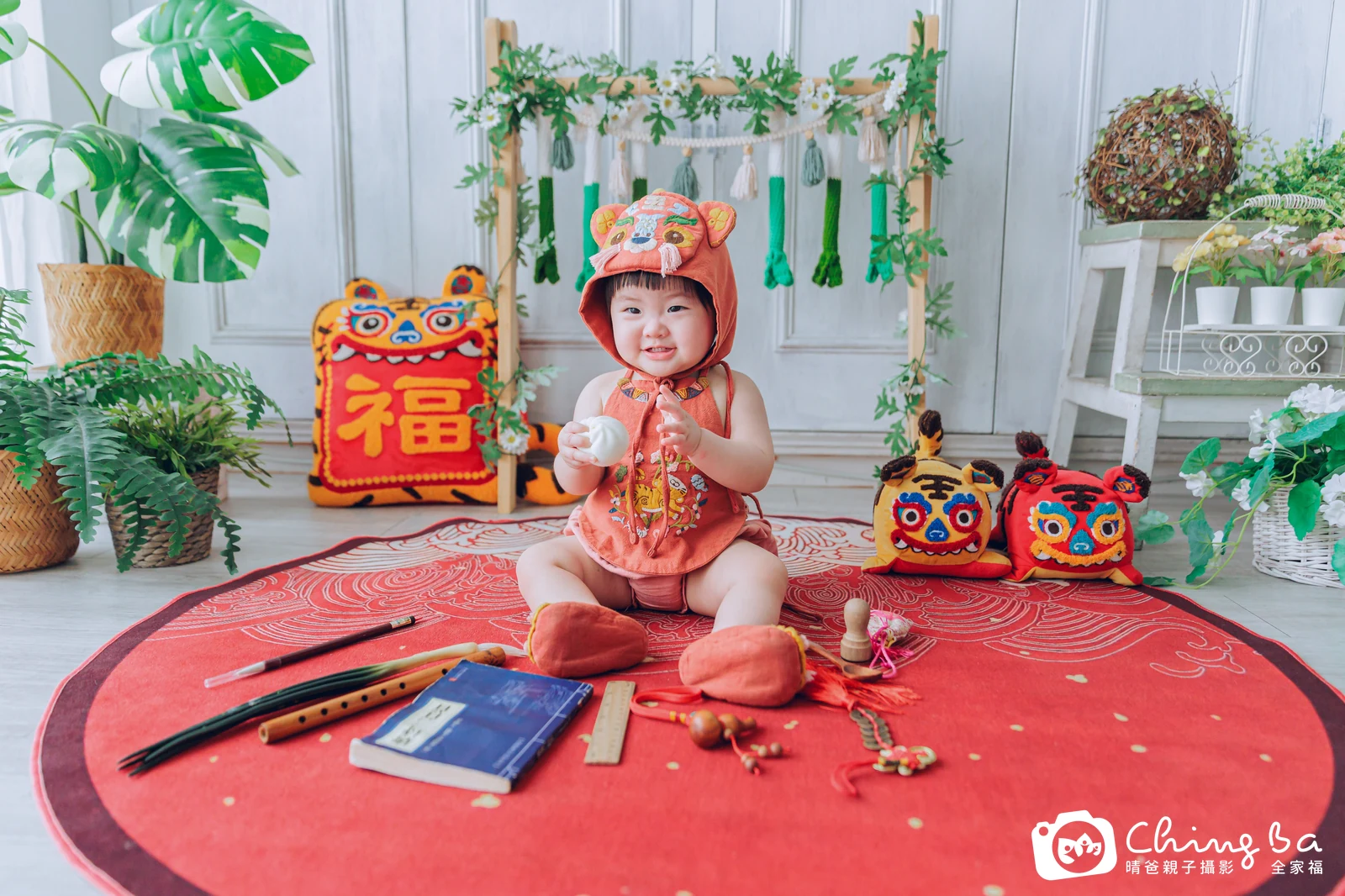小泡芙周歲抓周儀式的紀錄(2025 年春季)