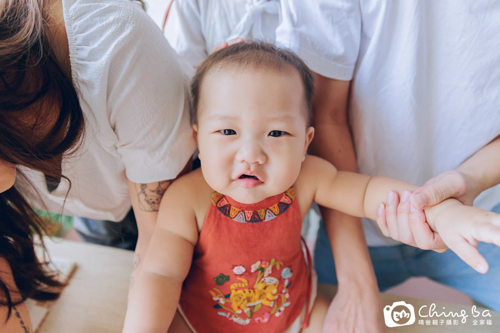 小湯圓在台中拍小家庭抓周的珍貴一刻