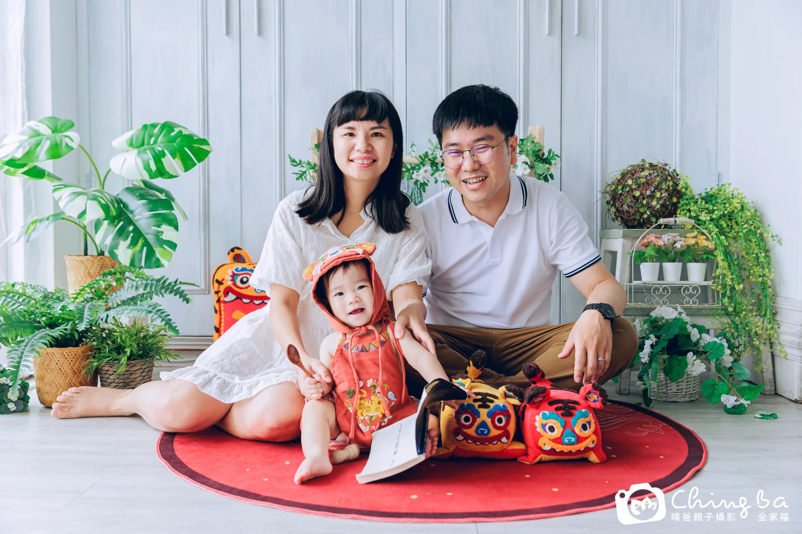 寧寧周歲抓周儀式的紀錄（2023 年夏季）