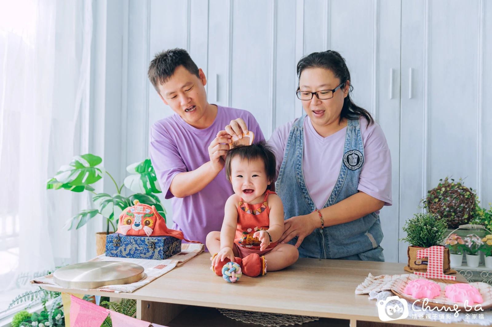 小家庭抓周拍作品|2024 年秋季|晴爸親子攝影