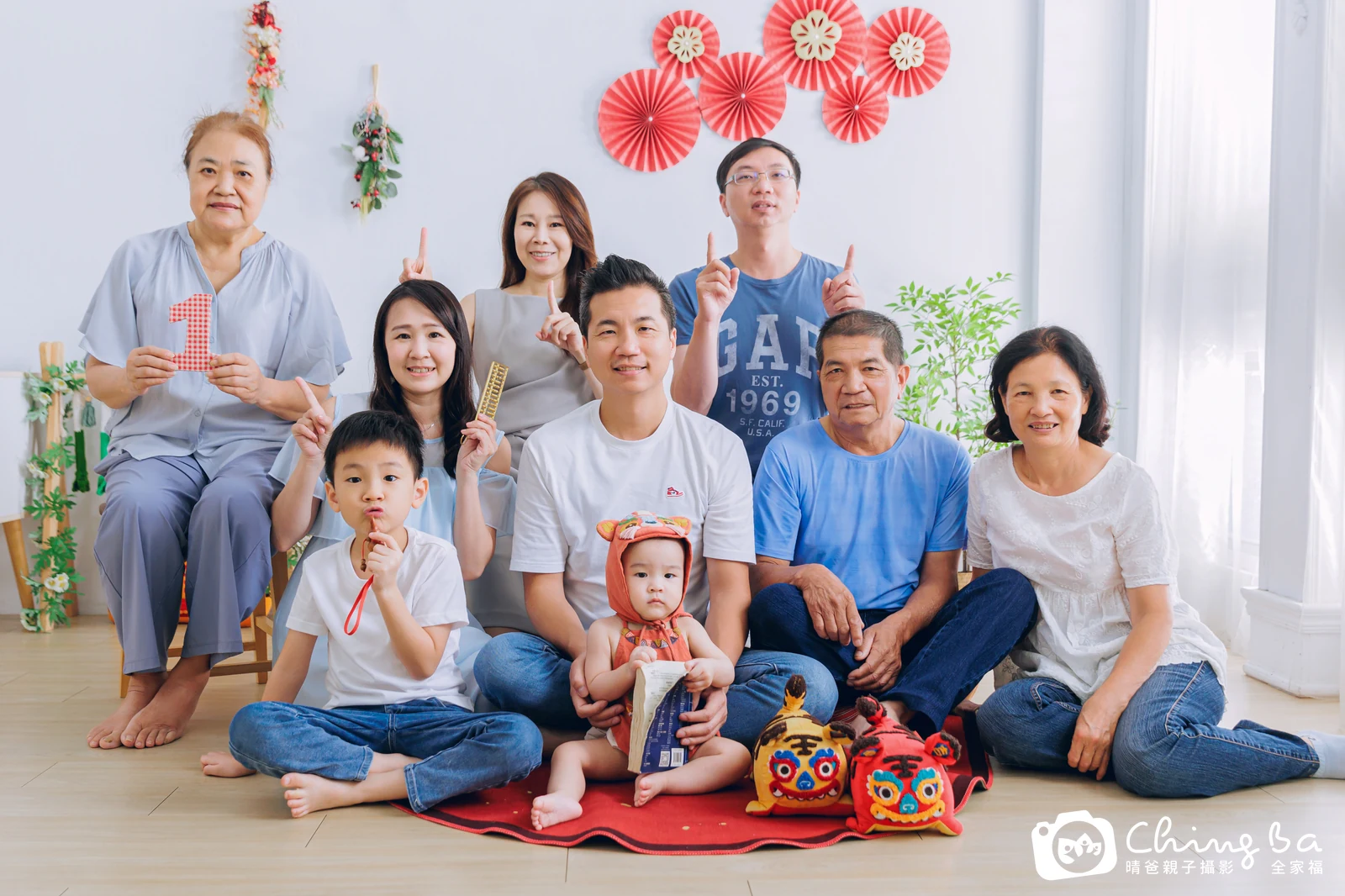 瑜 11 個月寶貝 台中小家庭抓周紀念照｜晴爸親子攝影