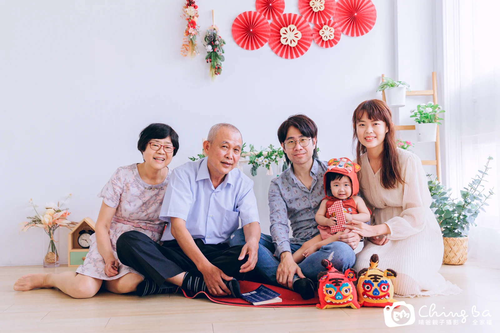 崴崴周歲抓周儀式的紀錄（2023 年春季）