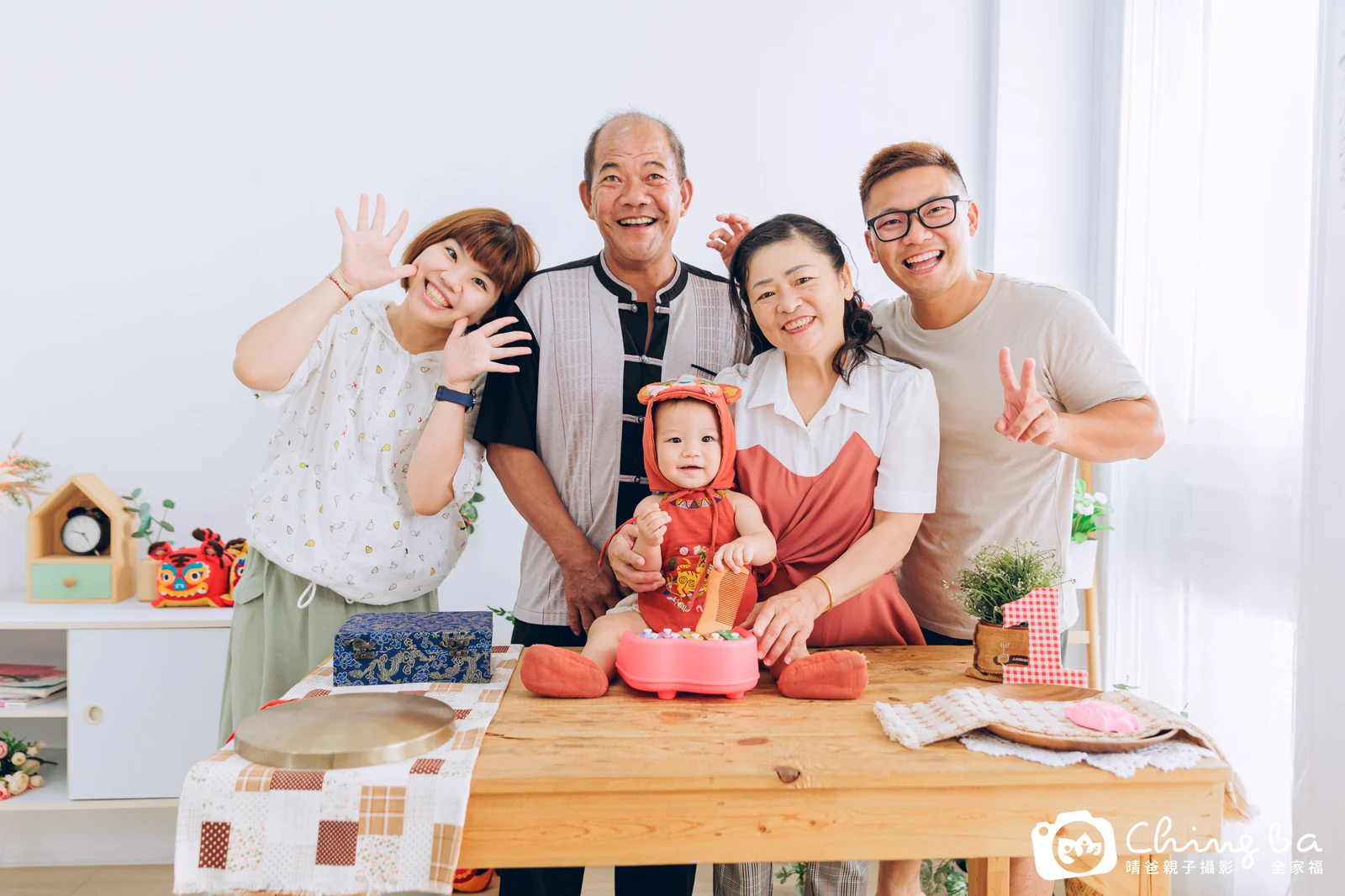 小家庭抓周拍作品|2023 年秋季|晴爸親子攝影