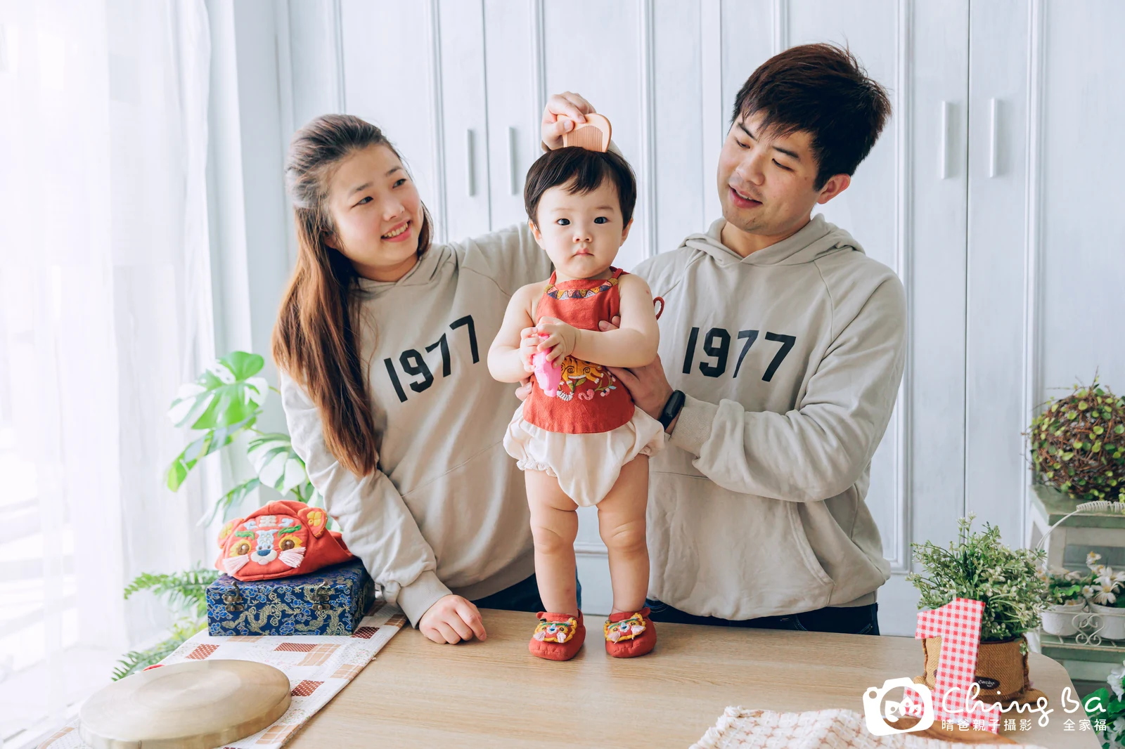 小肉包周歲抓周儀式的紀錄(2023 年冬季)
