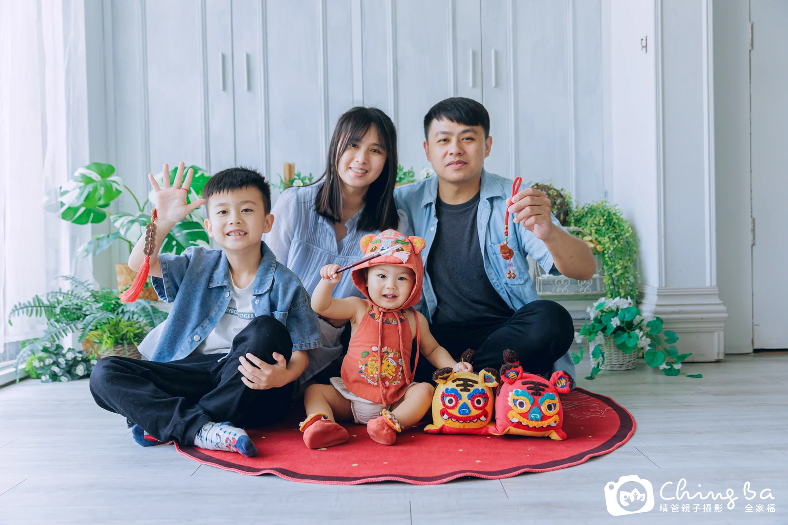 呈周歲抓周儀式的紀錄（2025 年夏季）