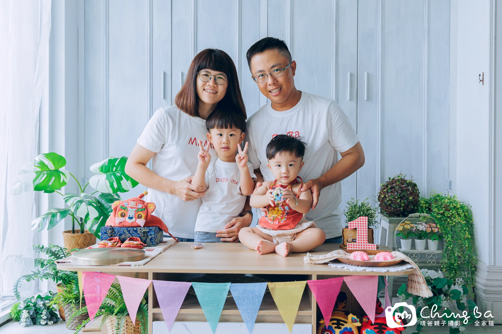 小家庭抓周拍作品|2024 年夏季|晴爸親子攝影