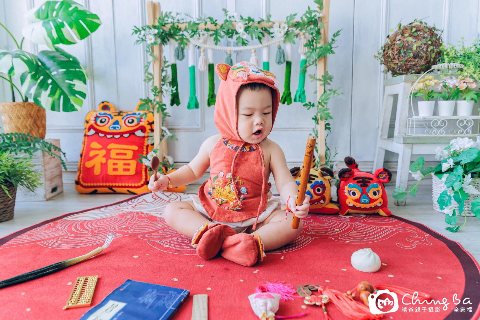 小饅頭周歲抓周儀式的紀錄(2024 年秋季)