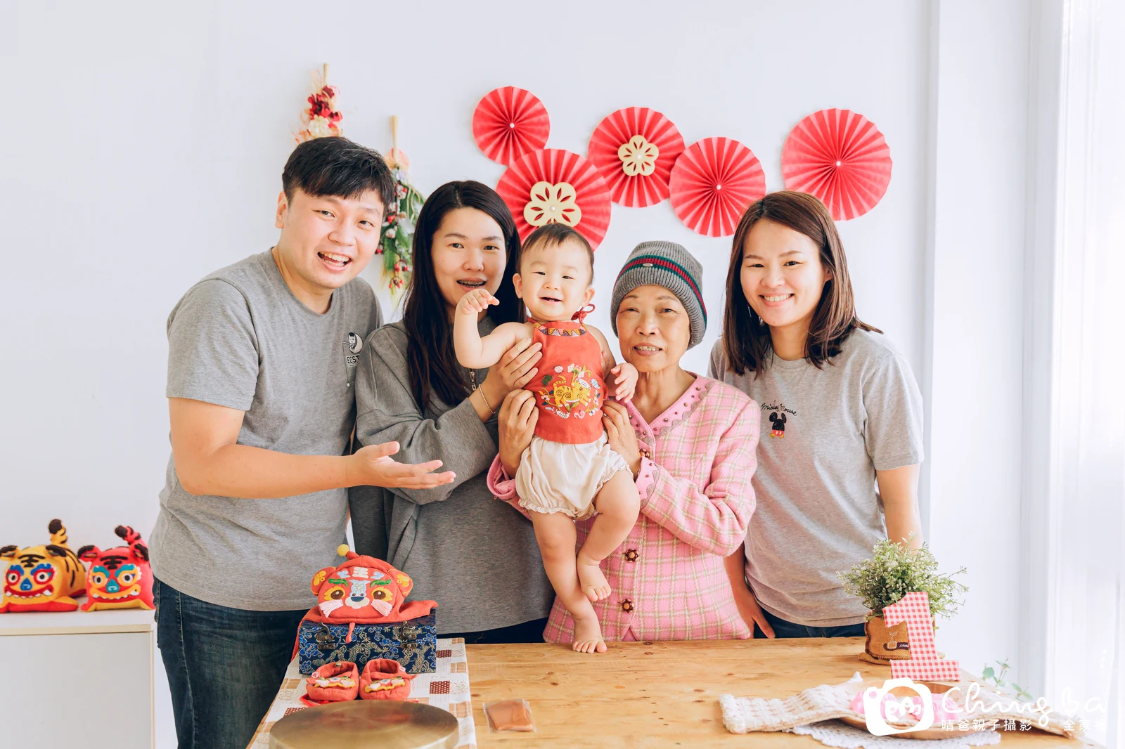 小家庭抓周拍作品|2022 年冬季|晴爸親子攝影