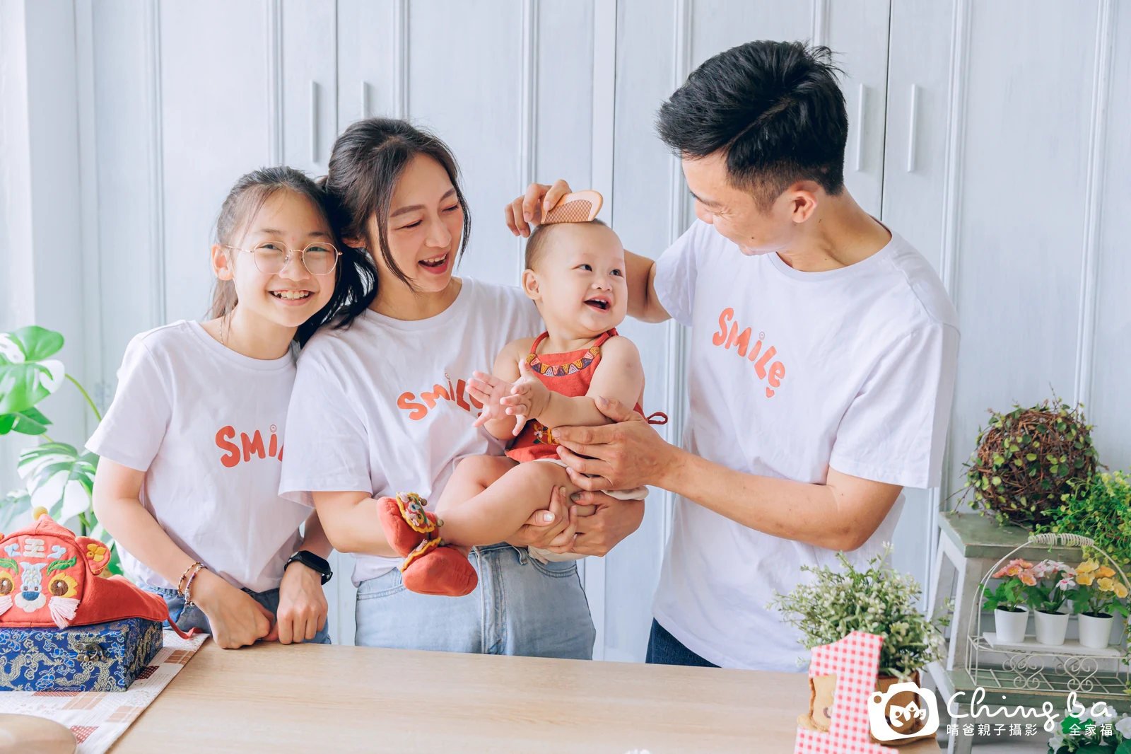 恩恩 1 歲寶貝 台中小家庭抓周紀念照｜晴爸親子攝影