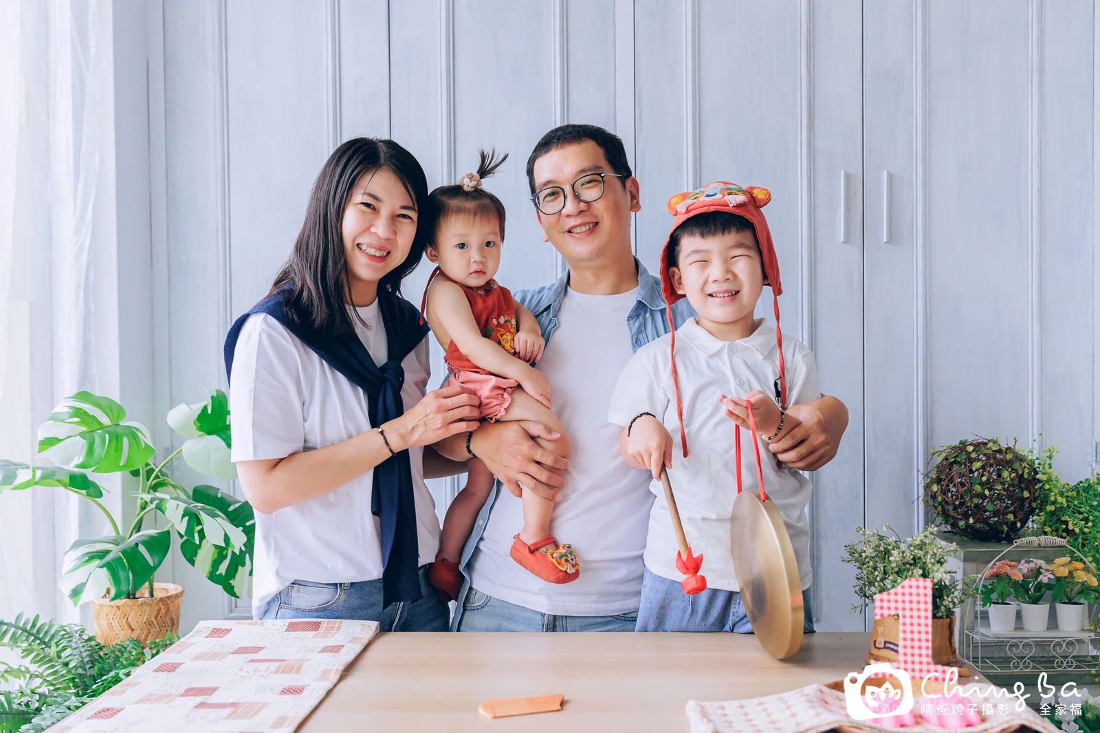 跳跳 1 歲寶貝 台中小家庭抓周紀念照｜晴爸親子攝影