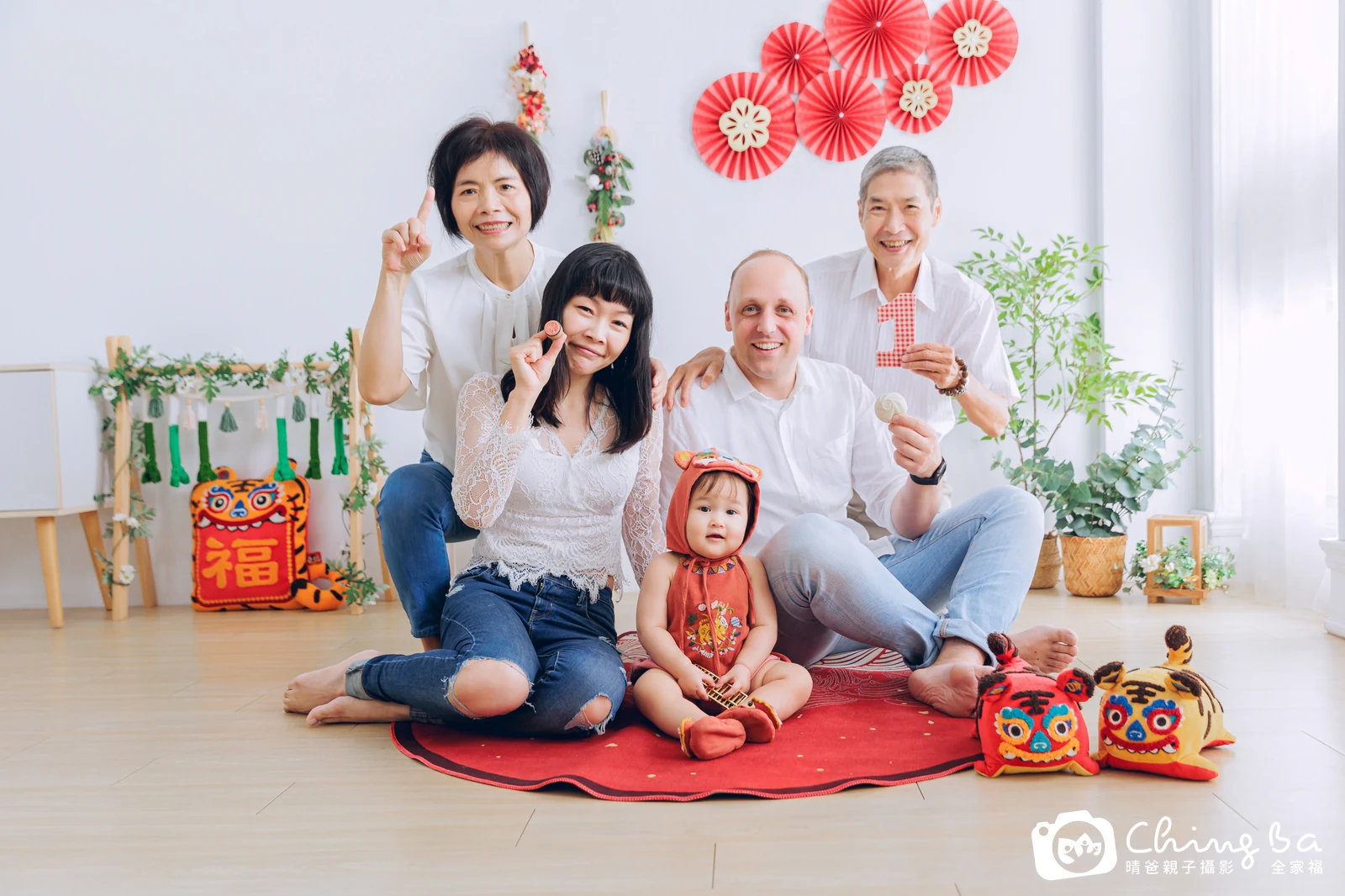 小家庭抓周拍作品｜2024 年秋季｜晴爸親子攝影