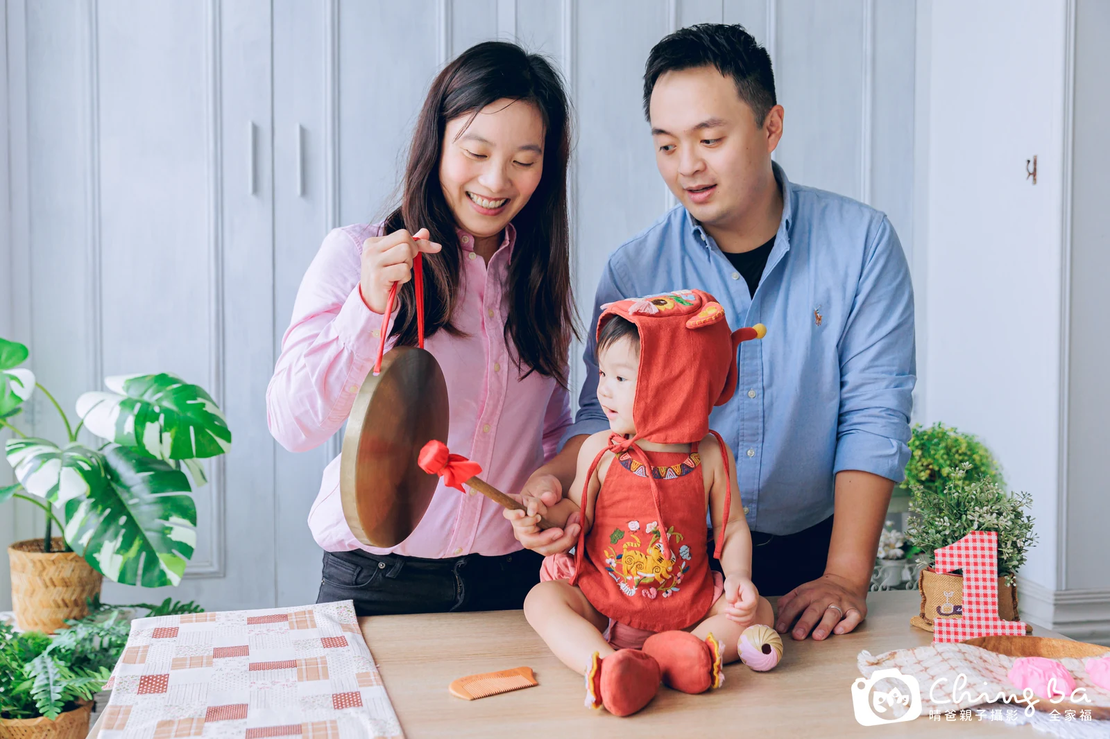 小璦周歲抓周儀式的紀錄(2023 年春季)