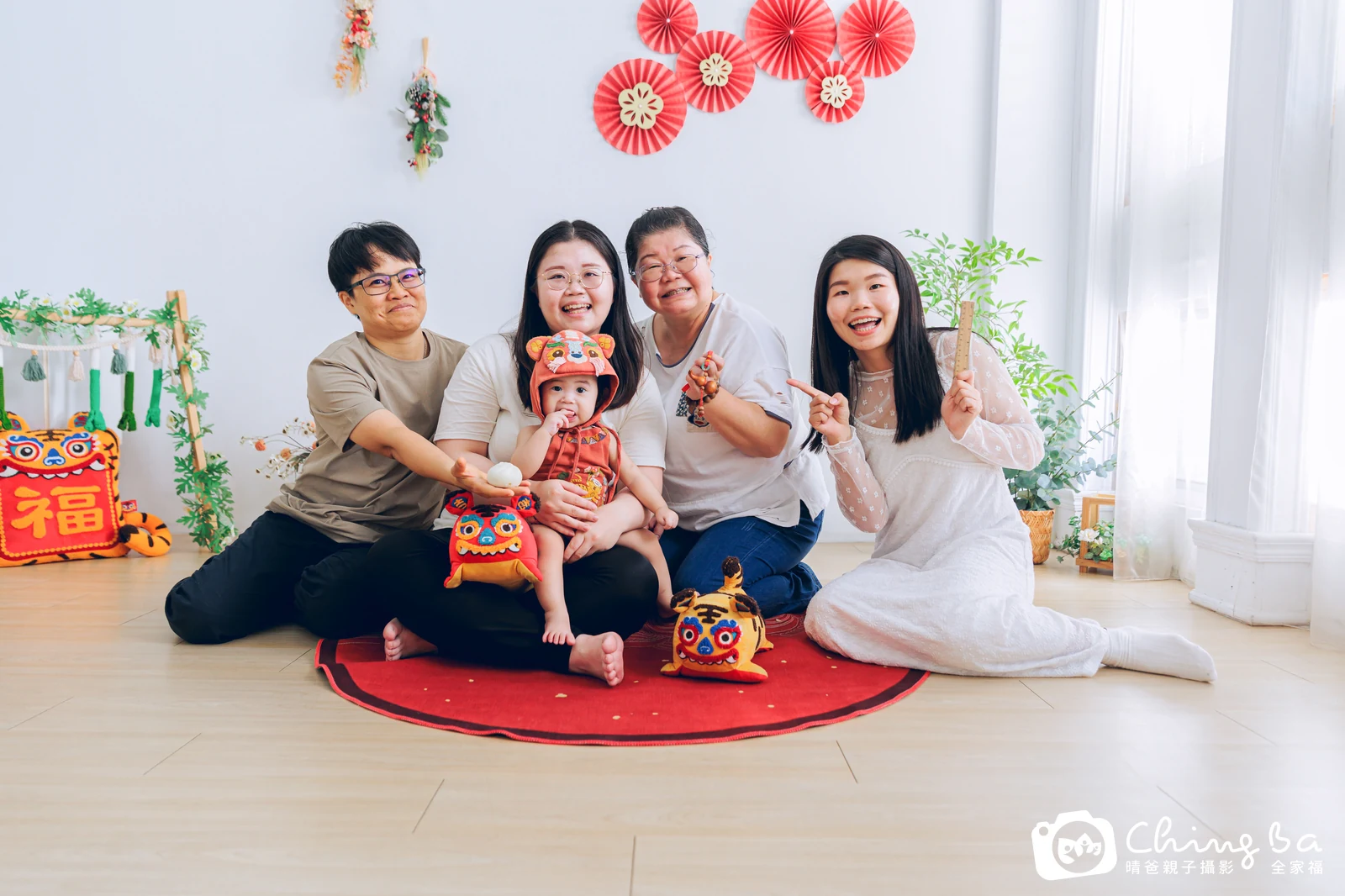 小家庭抓周拍作品｜2025 年秋季｜晴爸親子攝影