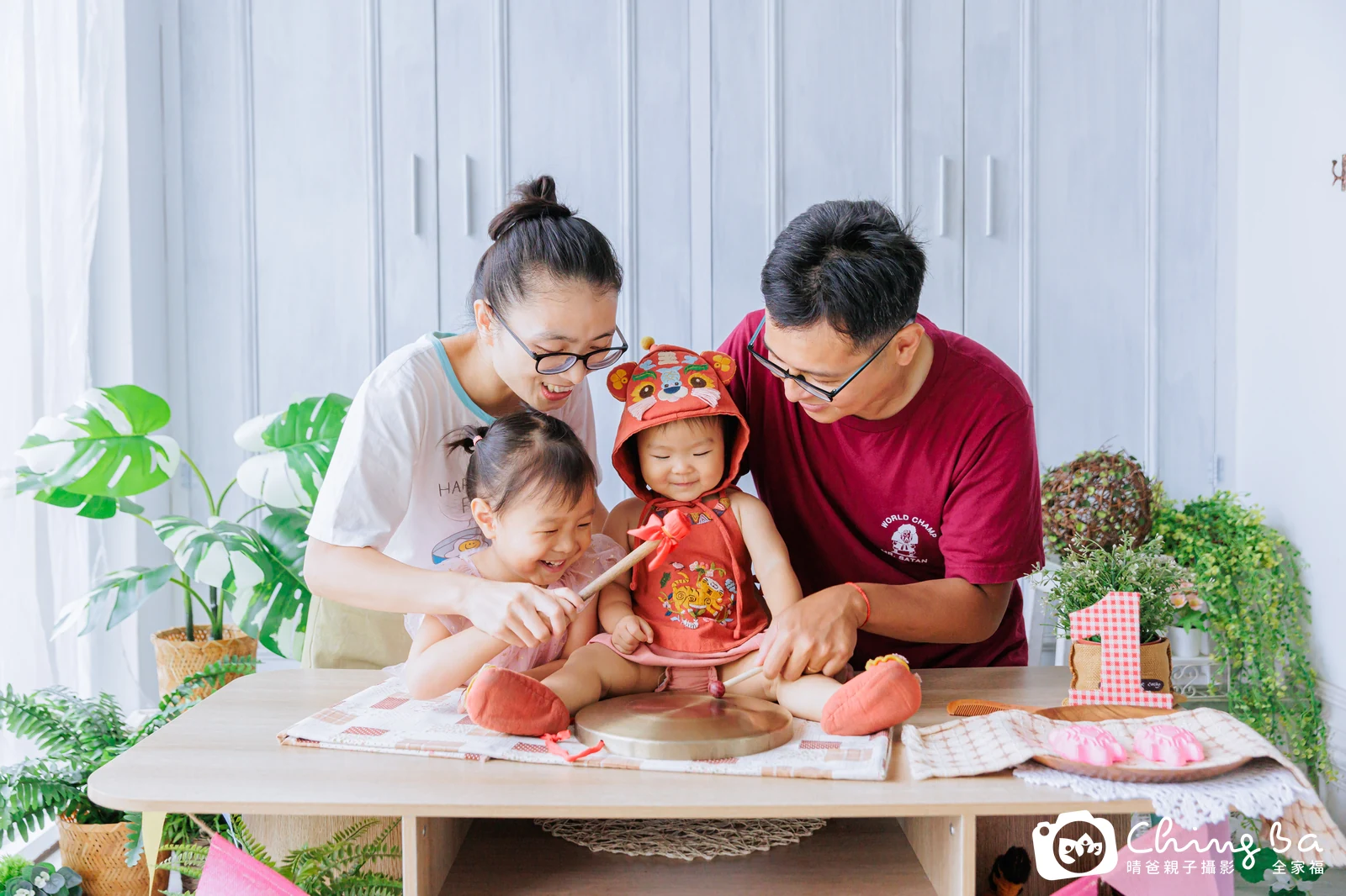 小家庭抓周拍作品|2023 年夏季|晴爸親子攝影