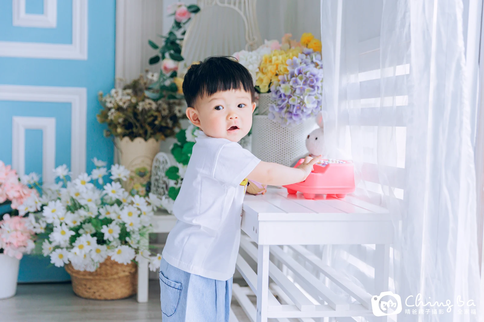 傑周歲抓周儀式的紀錄(2023 年夏季)