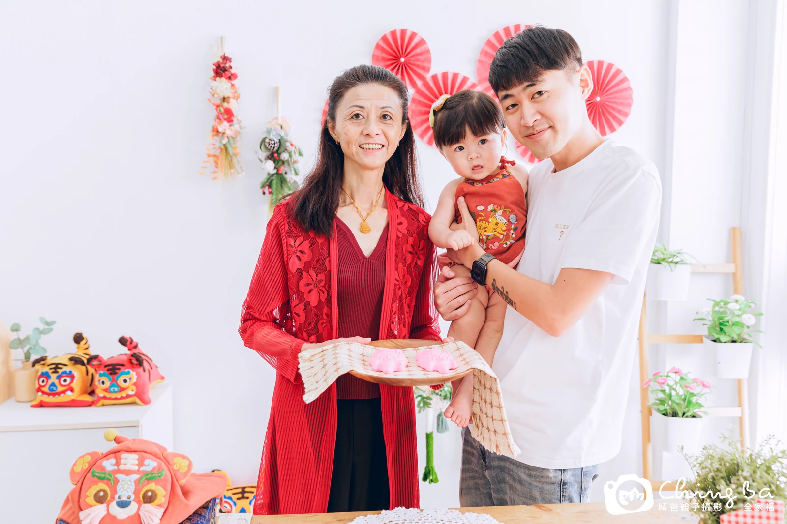 彤彤周歲抓周儀式的紀錄（2023 年春季）