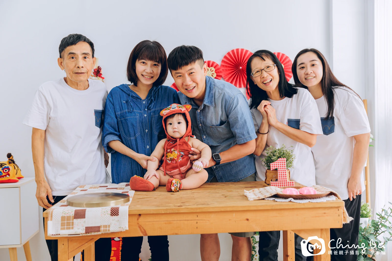 本丸在台中拍小家庭抓周的珍貴一刻