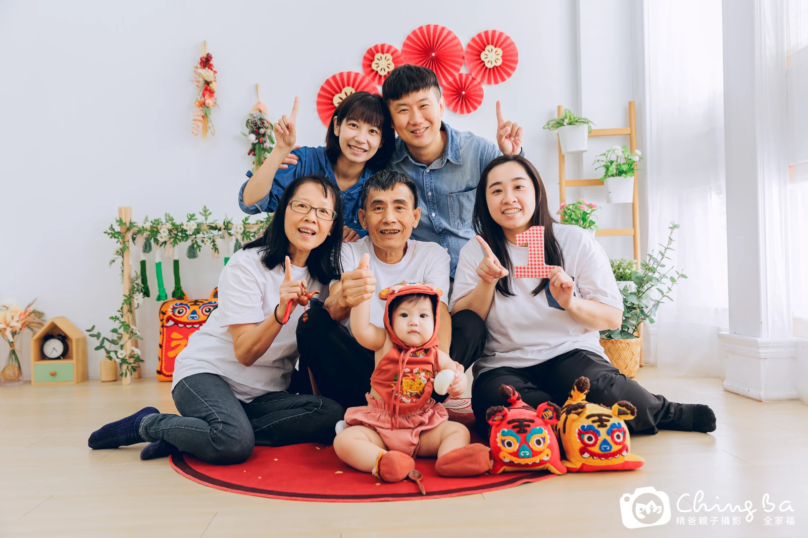 本丸 1 歲寶貝 台中小家庭抓周紀念照｜晴爸親子攝影
