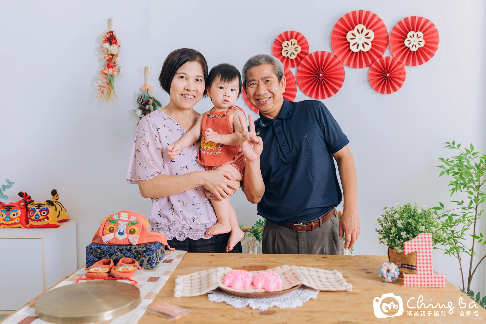 霏周歲抓周儀式的紀錄（2025 年秋季）