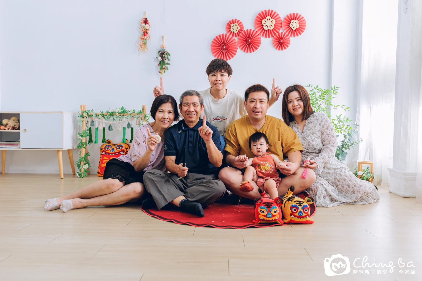 霏周歲抓周儀式的紀錄（2025 年秋季）
