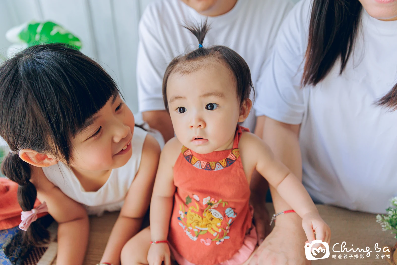 小家庭抓周拍作品|2025 年秋季|晴爸親子攝影