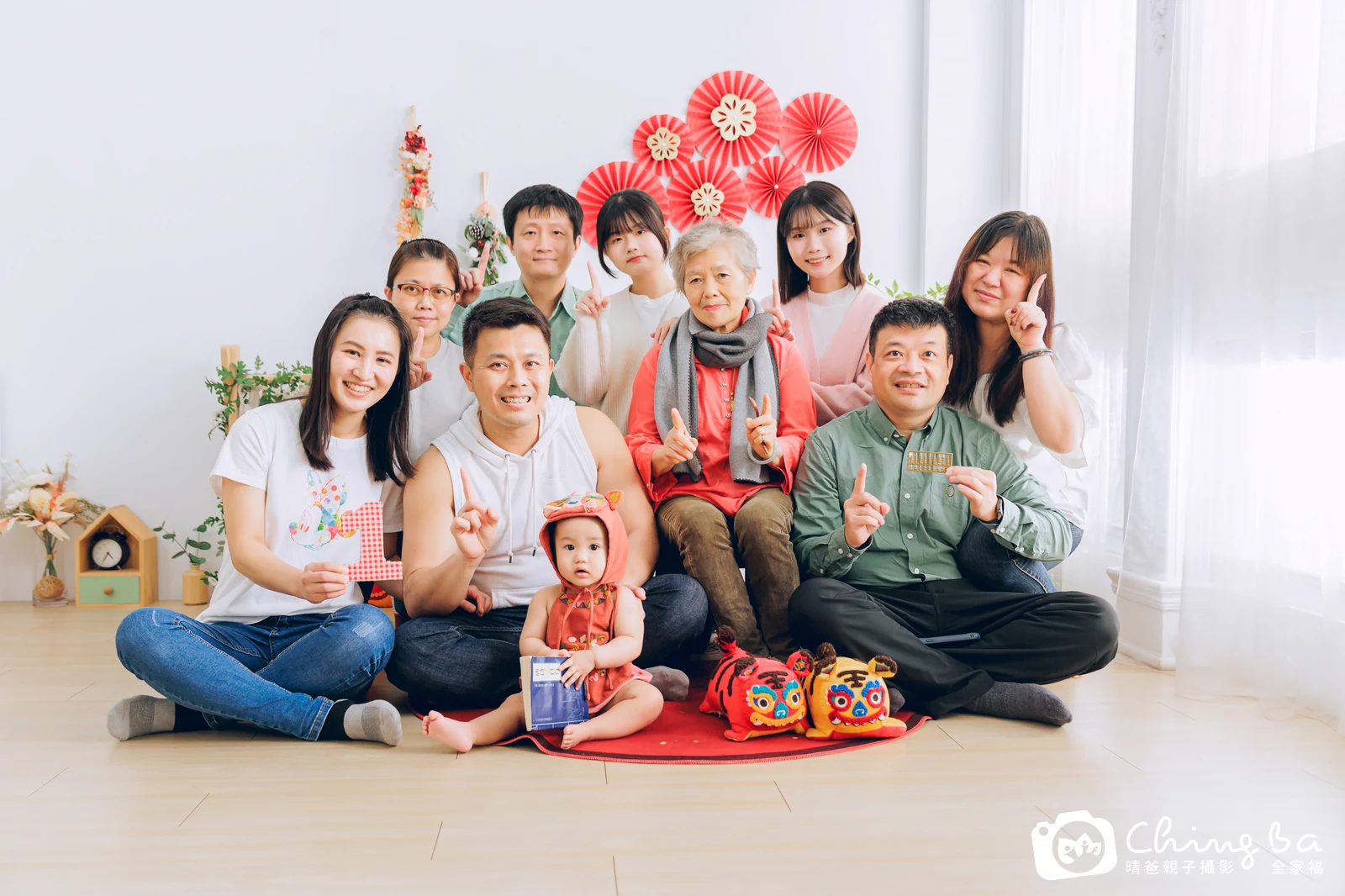沂沂 1 歲寶貝 台中小家庭抓周紀念照｜晴爸親子攝影