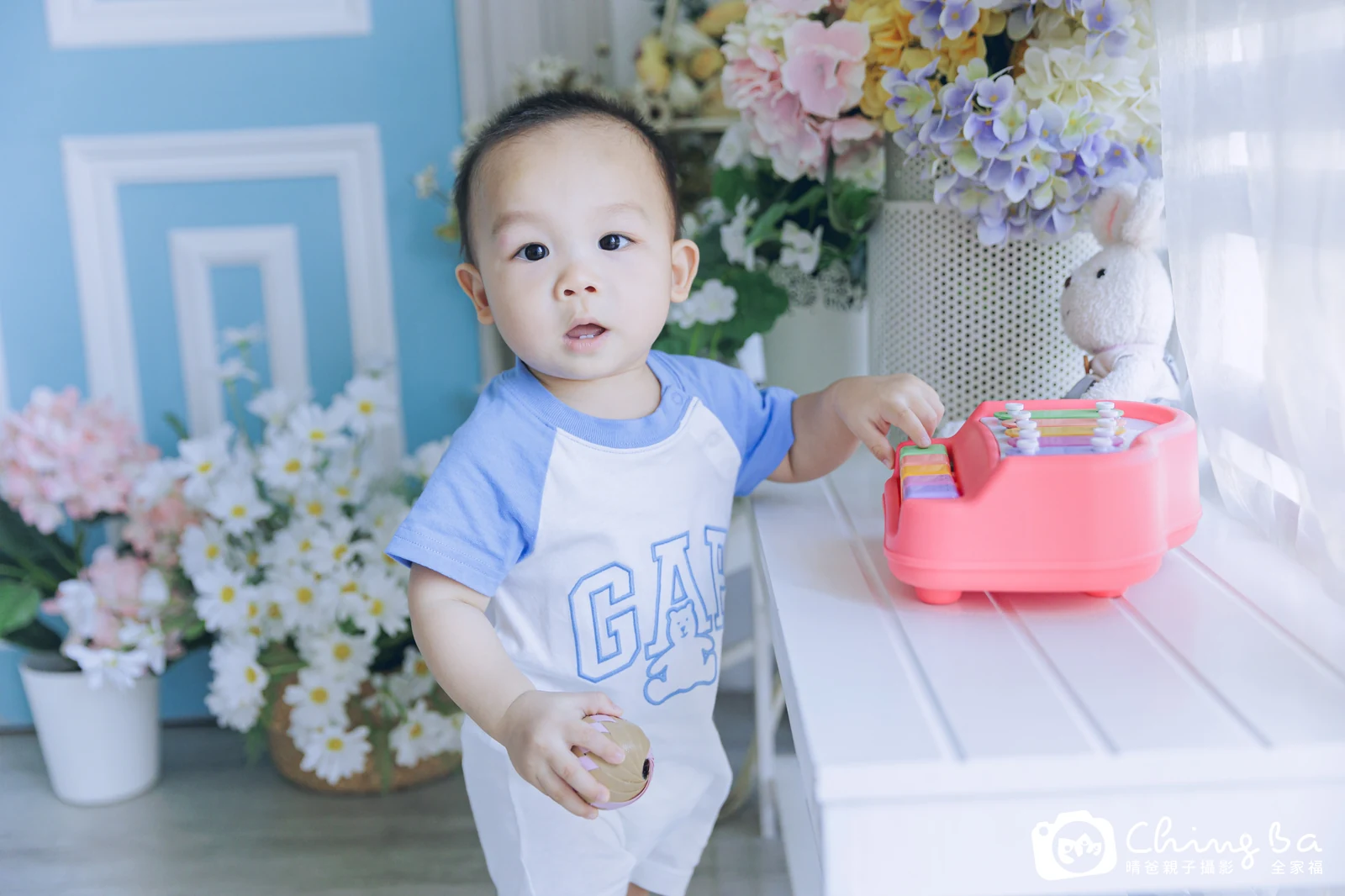 克周歲抓周儀式的紀錄（2023 年夏季）