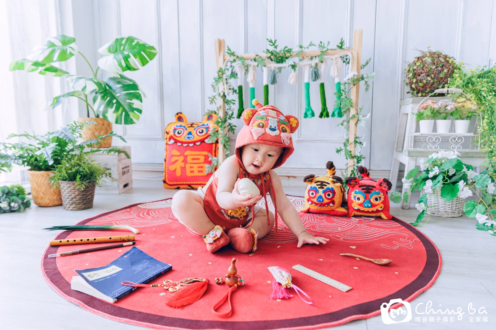 小家庭抓周拍作品|2023 年春季|晴爸親子攝影