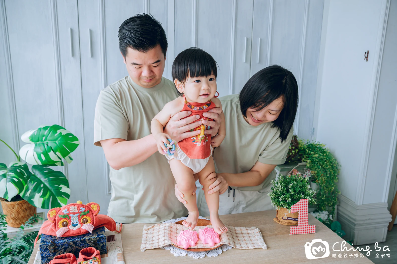 小家庭抓周拍作品｜2026 年春季｜晴爸親子攝影