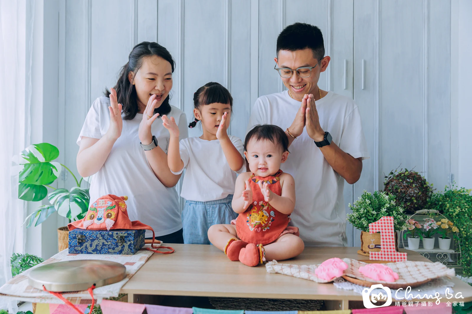 小家庭抓周拍作品｜2025 年秋季｜晴爸親子攝影
