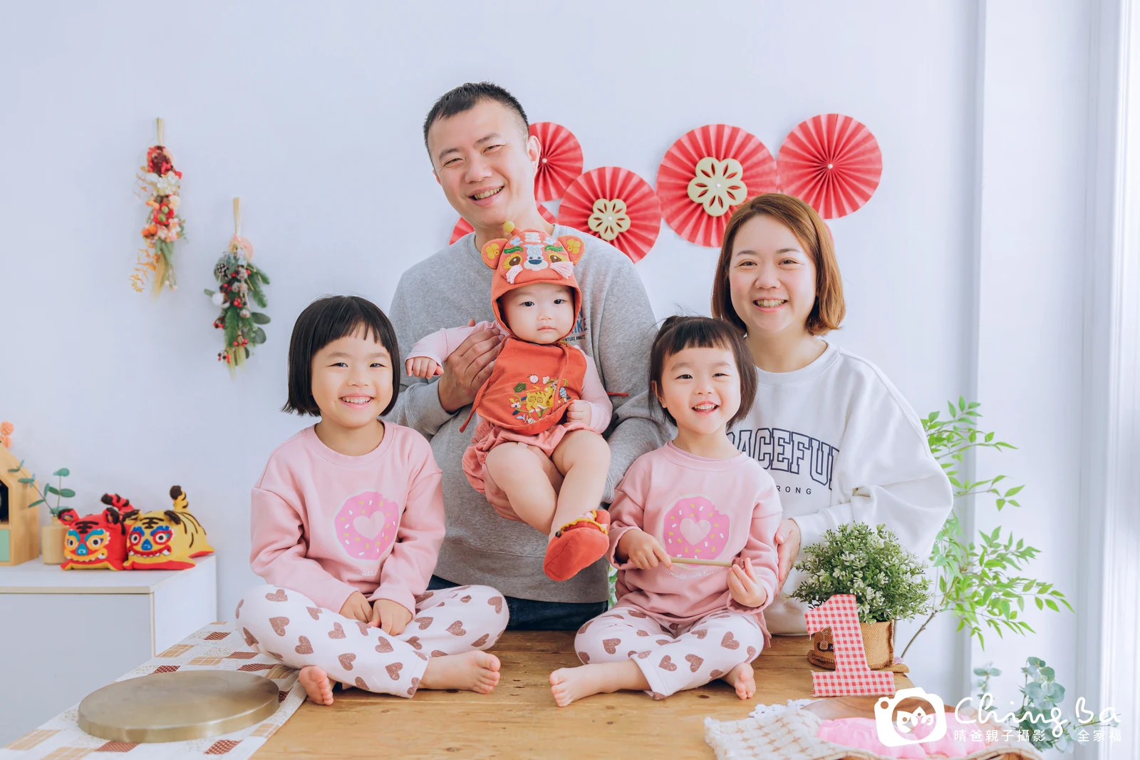 琪琪 1 歲寶貝 台中小家庭抓周紀念照｜晴爸親子攝影