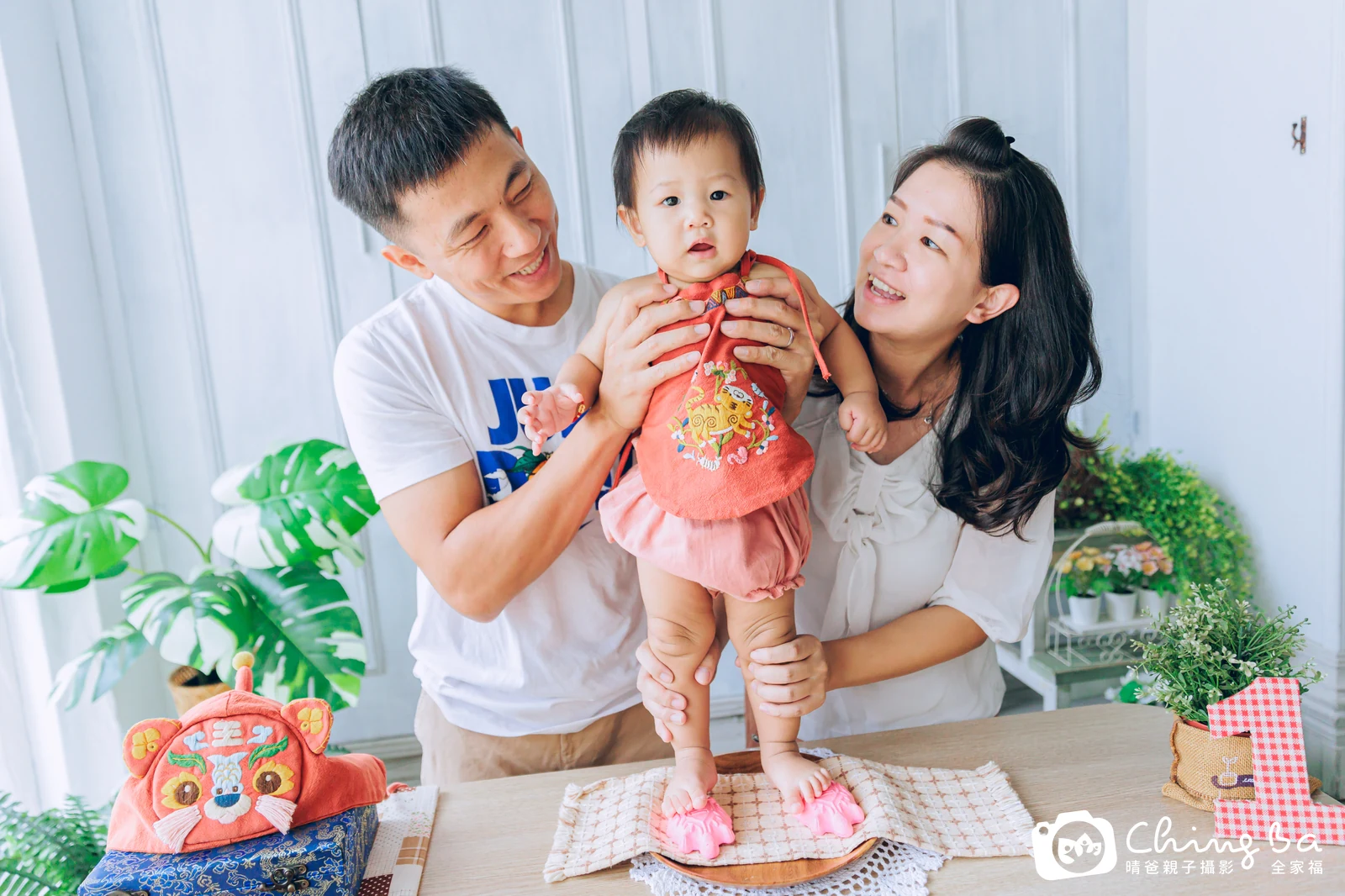 小家庭抓周拍作品|2023 年秋季|晴爸親子攝影