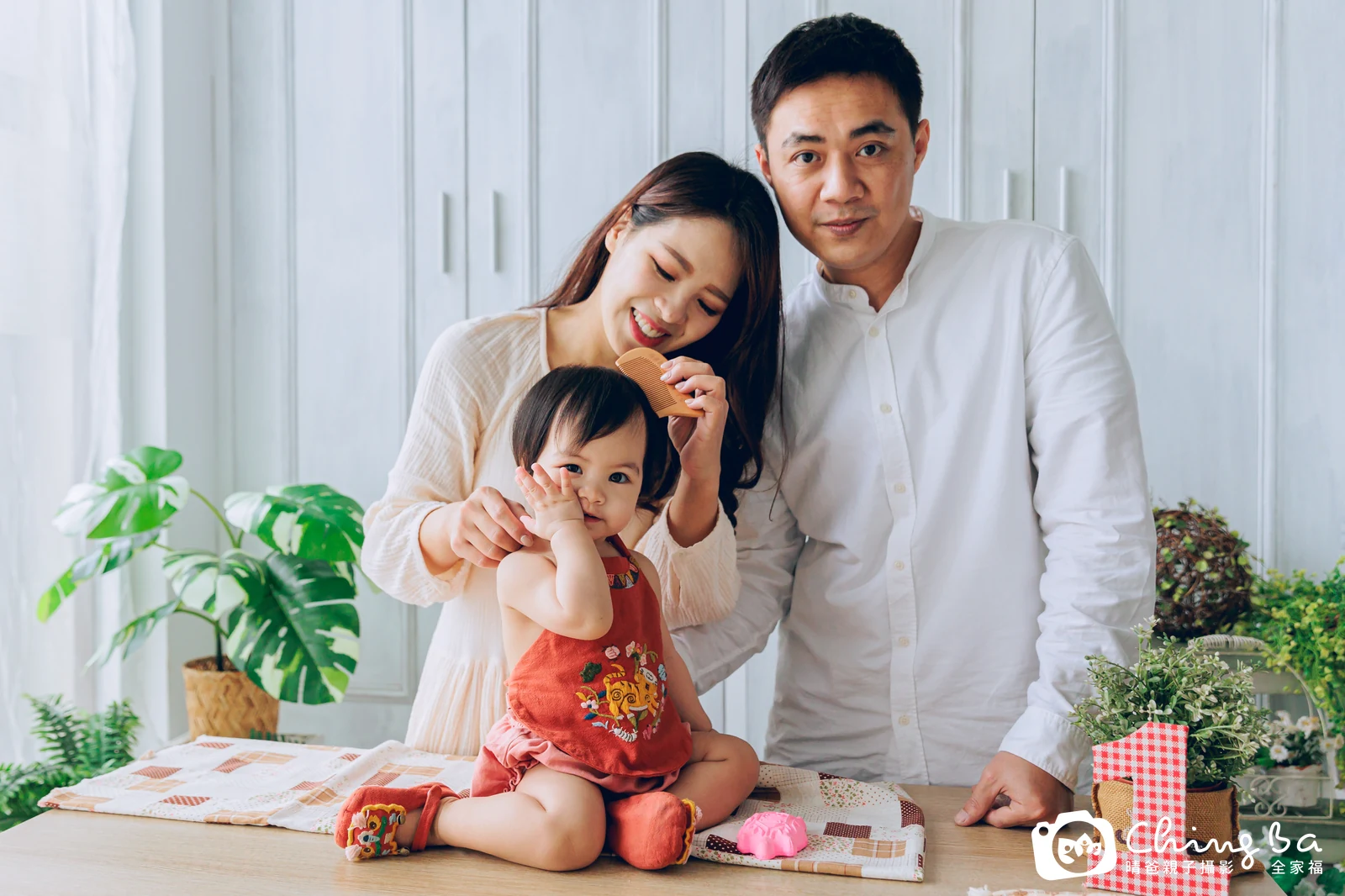 裴裴在台中拍小家庭抓周的珍貴一刻