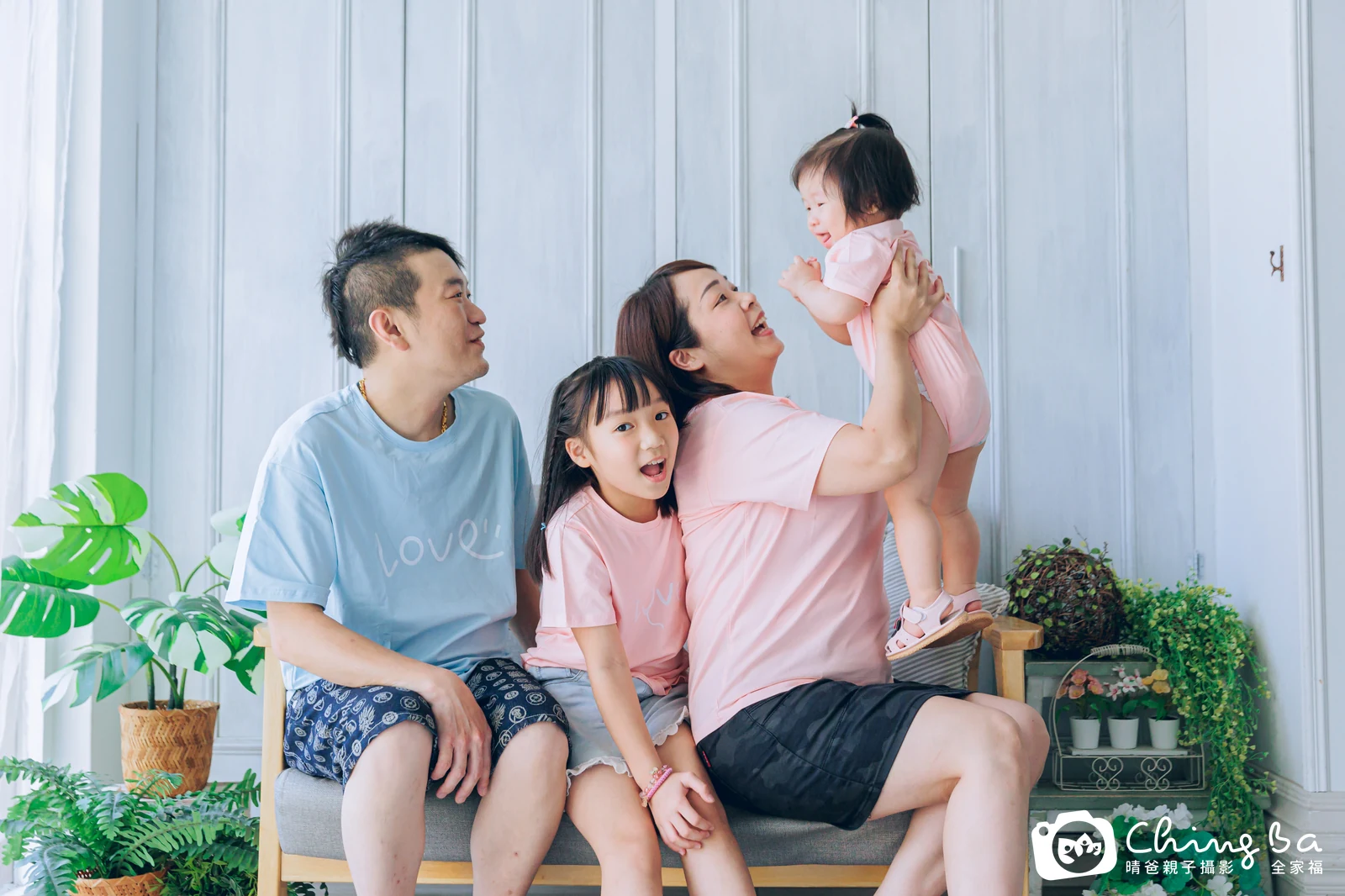 涵涵的台中小家庭抓周拍攝現場