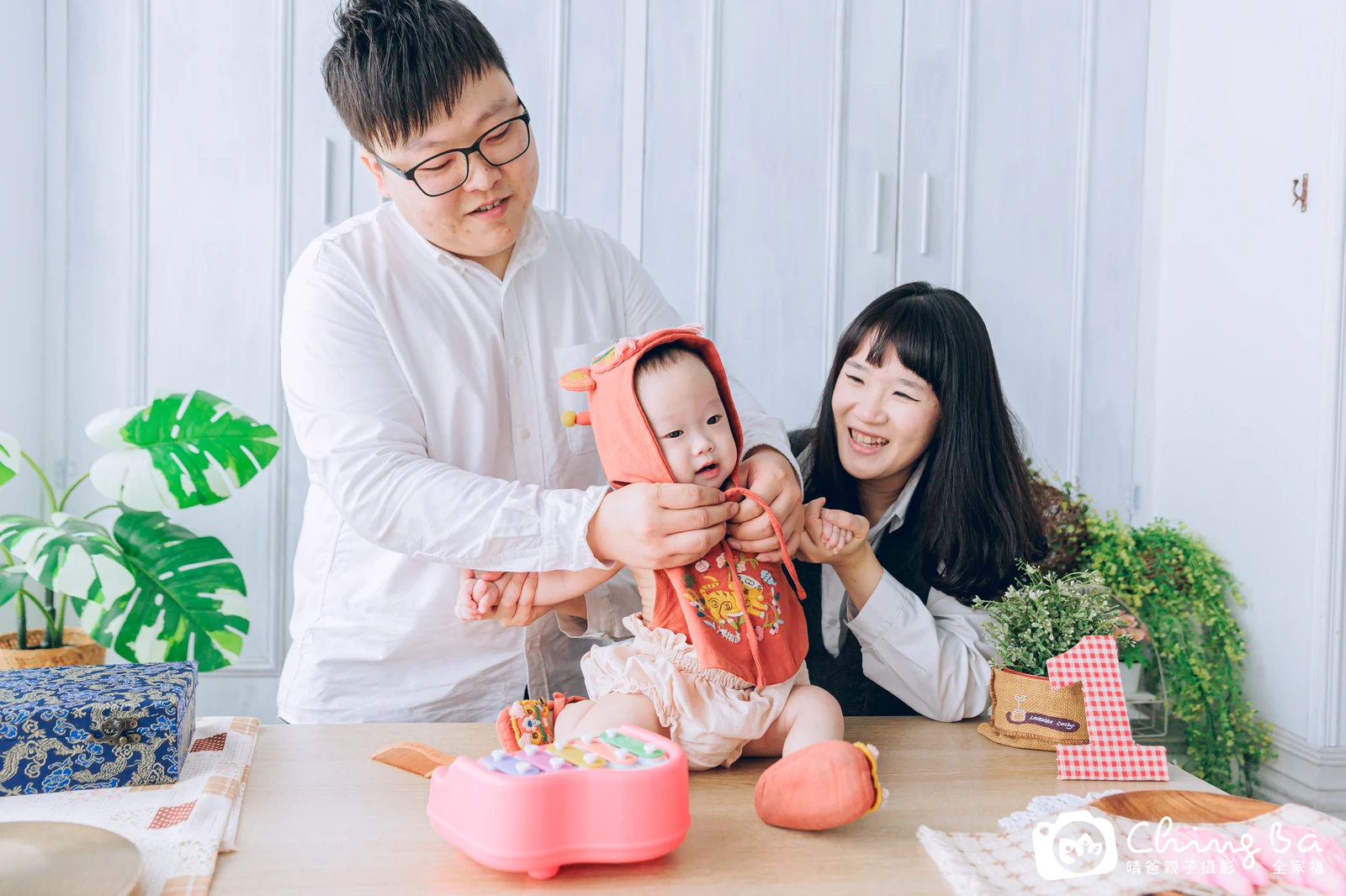 小家庭抓周拍作品|2024 年春季|晴爸親子攝影