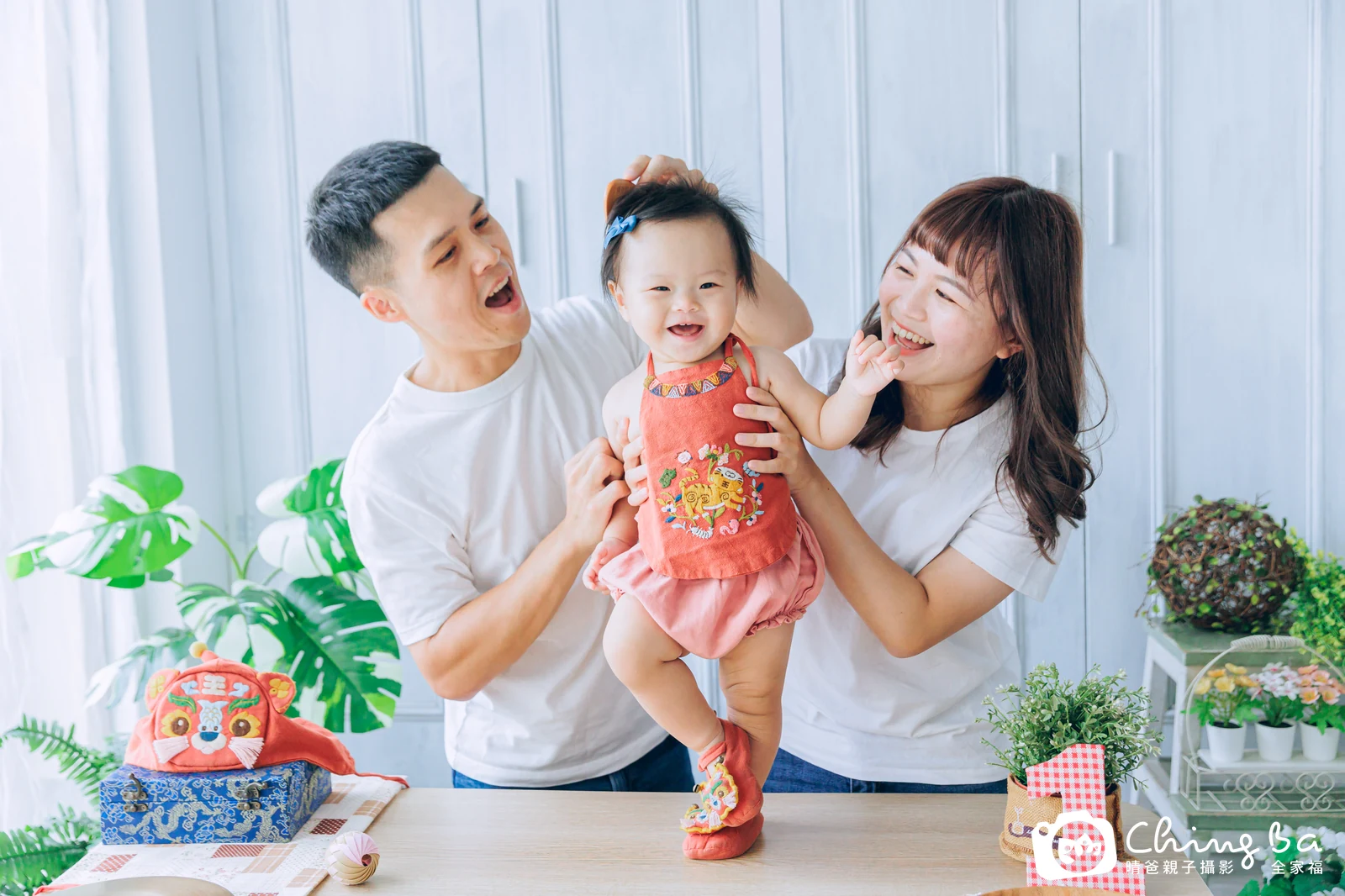 小家庭抓周拍作品|2023 年秋季|晴爸親子攝影