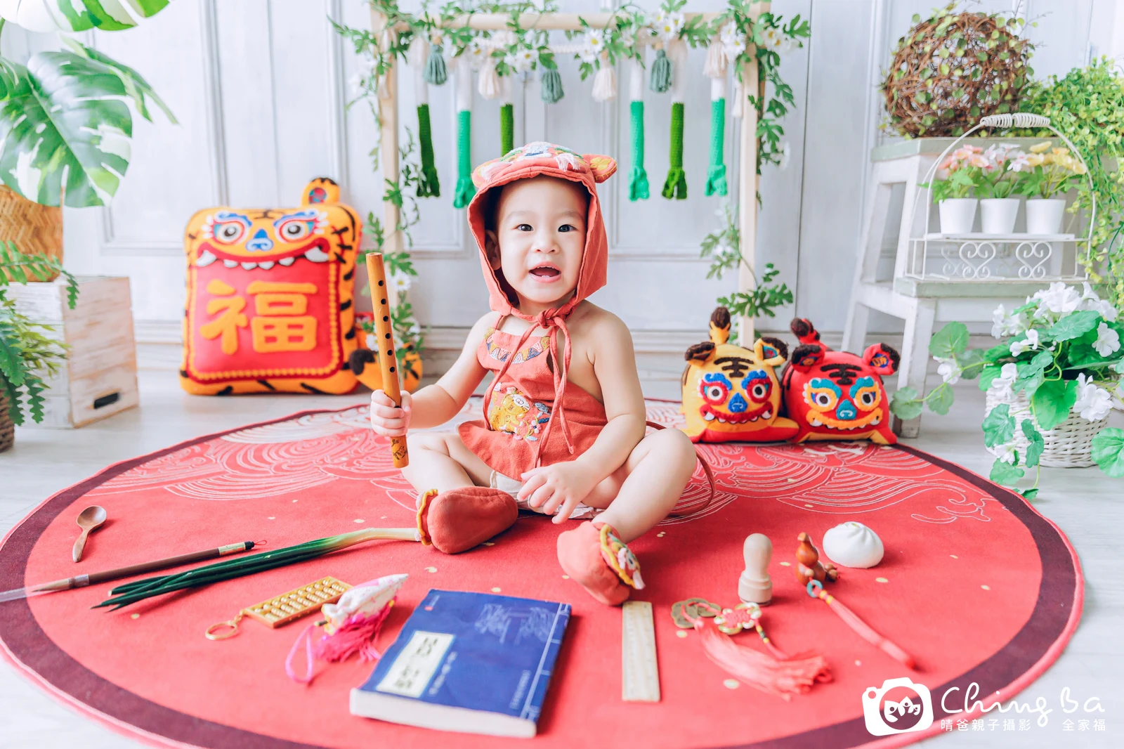 小家庭抓周拍作品|2023 年夏季|晴爸親子攝影