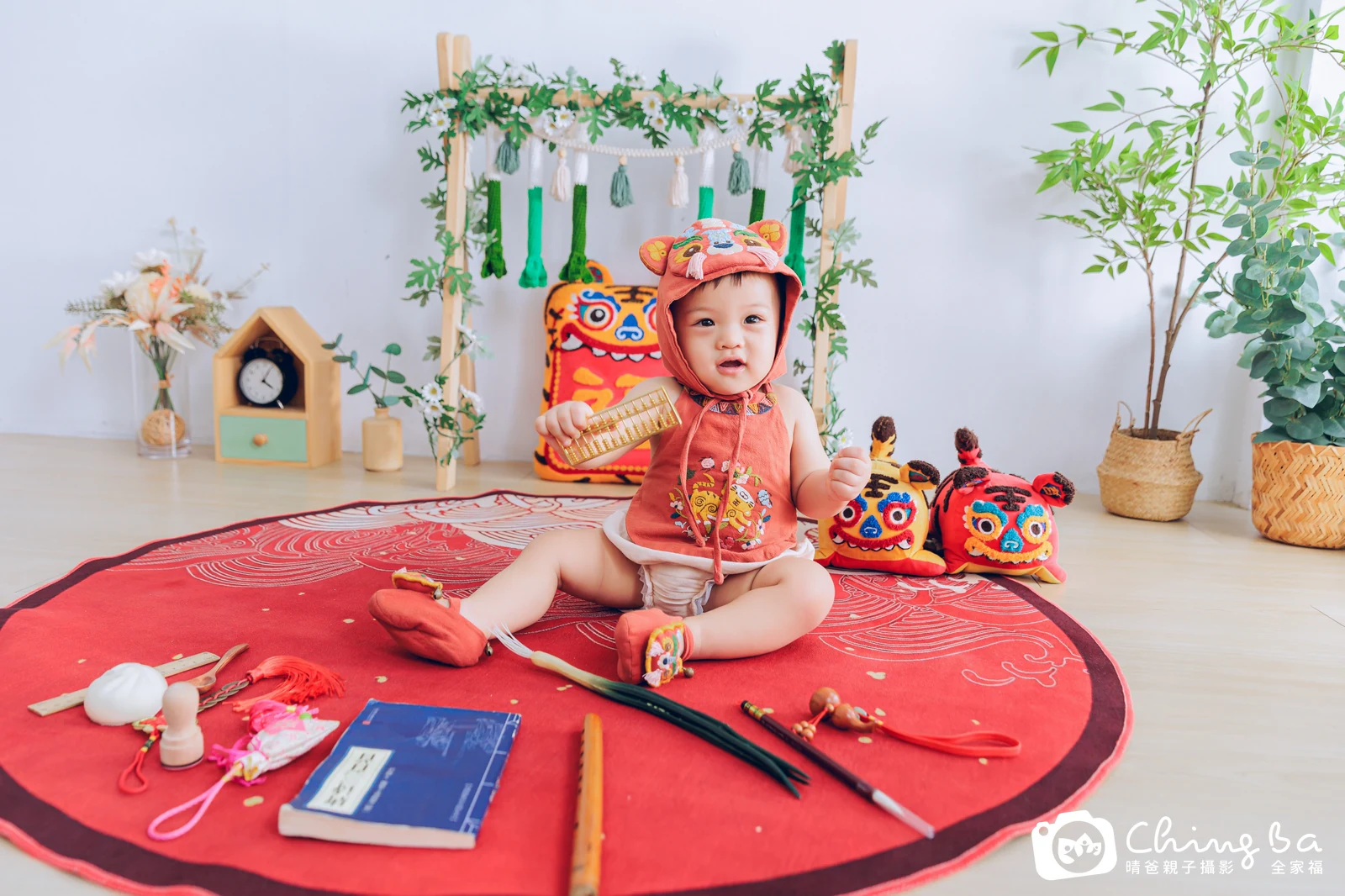 王子麵周歲抓周儀式的紀錄（2024 年秋季）