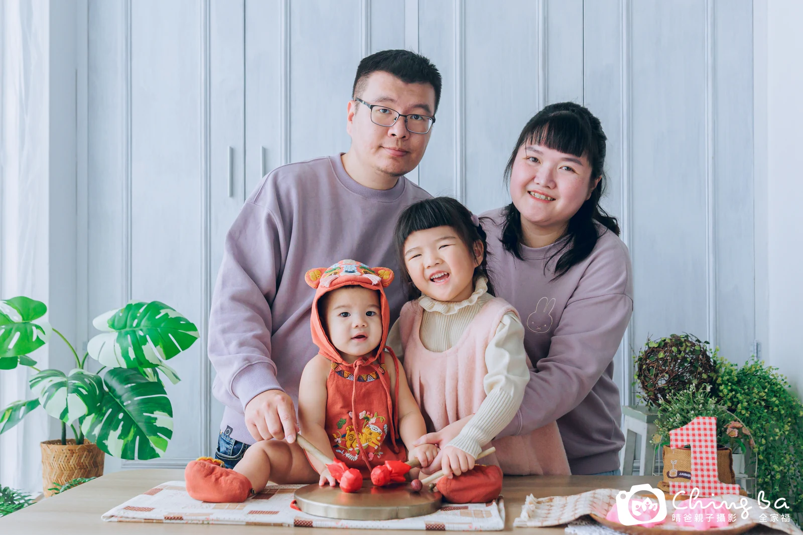 小家庭抓周拍作品|2025 年春季|晴爸親子攝影