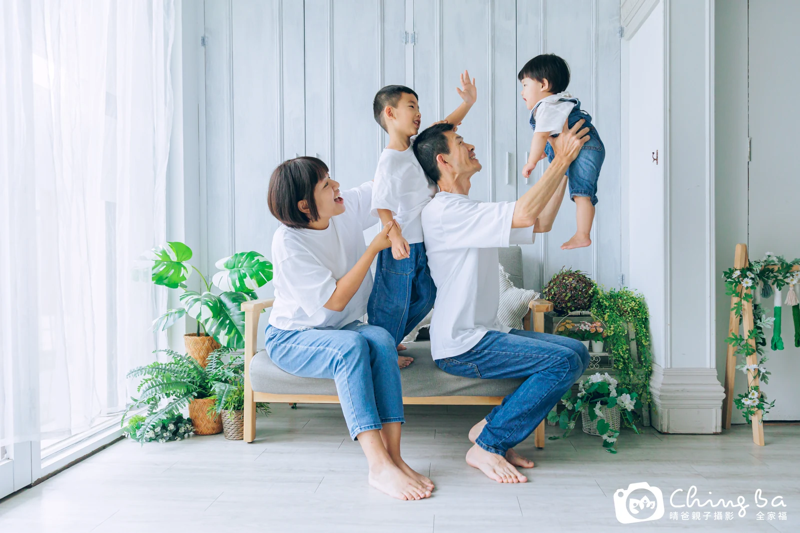 萱萱周歲抓周儀式的紀錄(2024 年夏季)